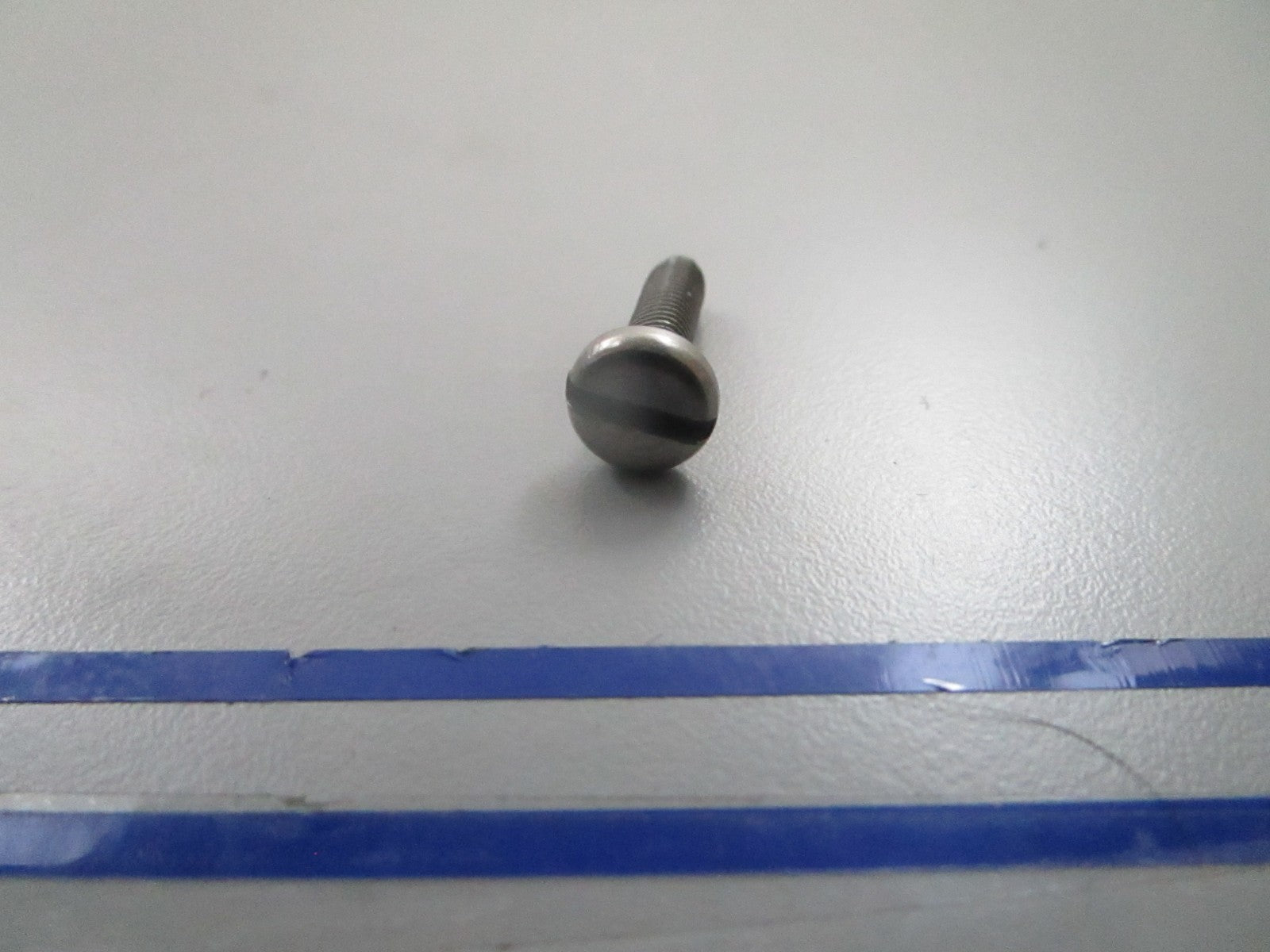 *NEW OEM* 0810 OMC Johnson Evinrude Screw 319613 0319613