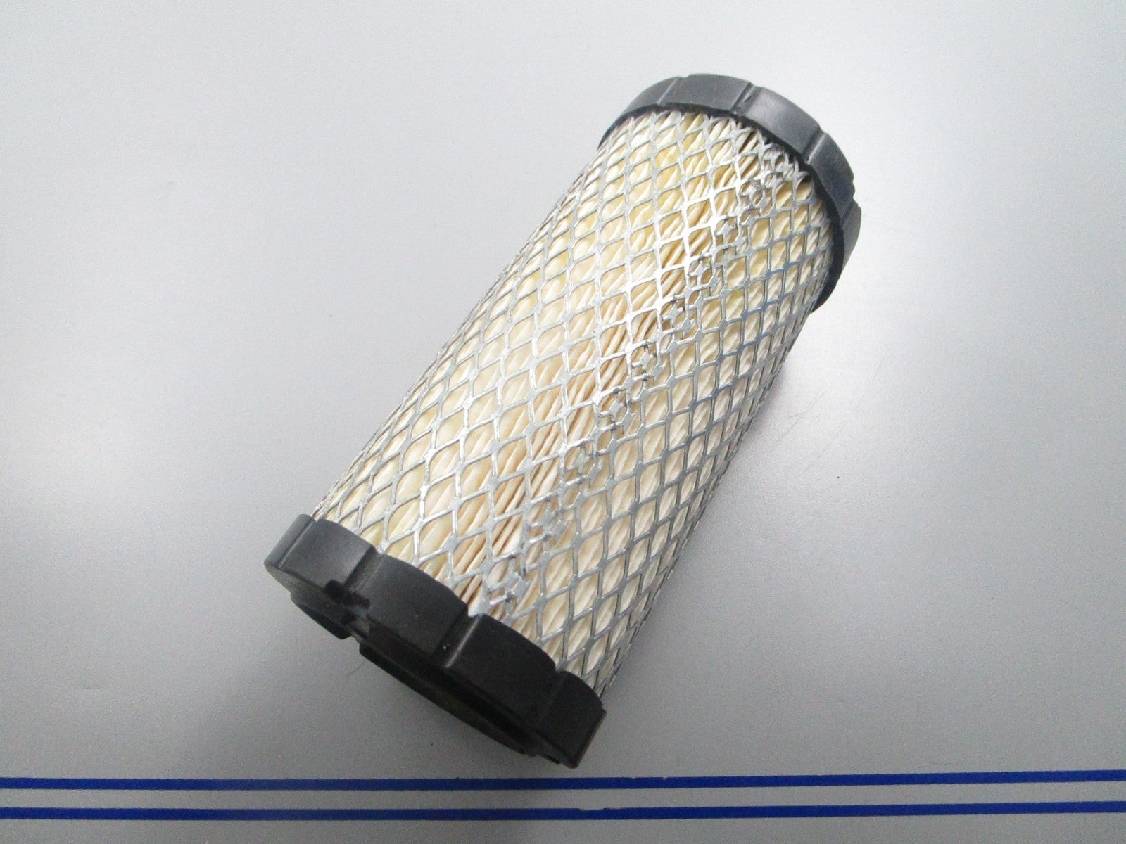 *NEW* 0810 Donaldson Air Filter P822686