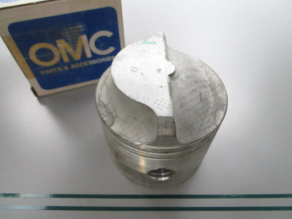 NEW OEM 390981 0390981 OMC Johnson Evinrude Piston 0810