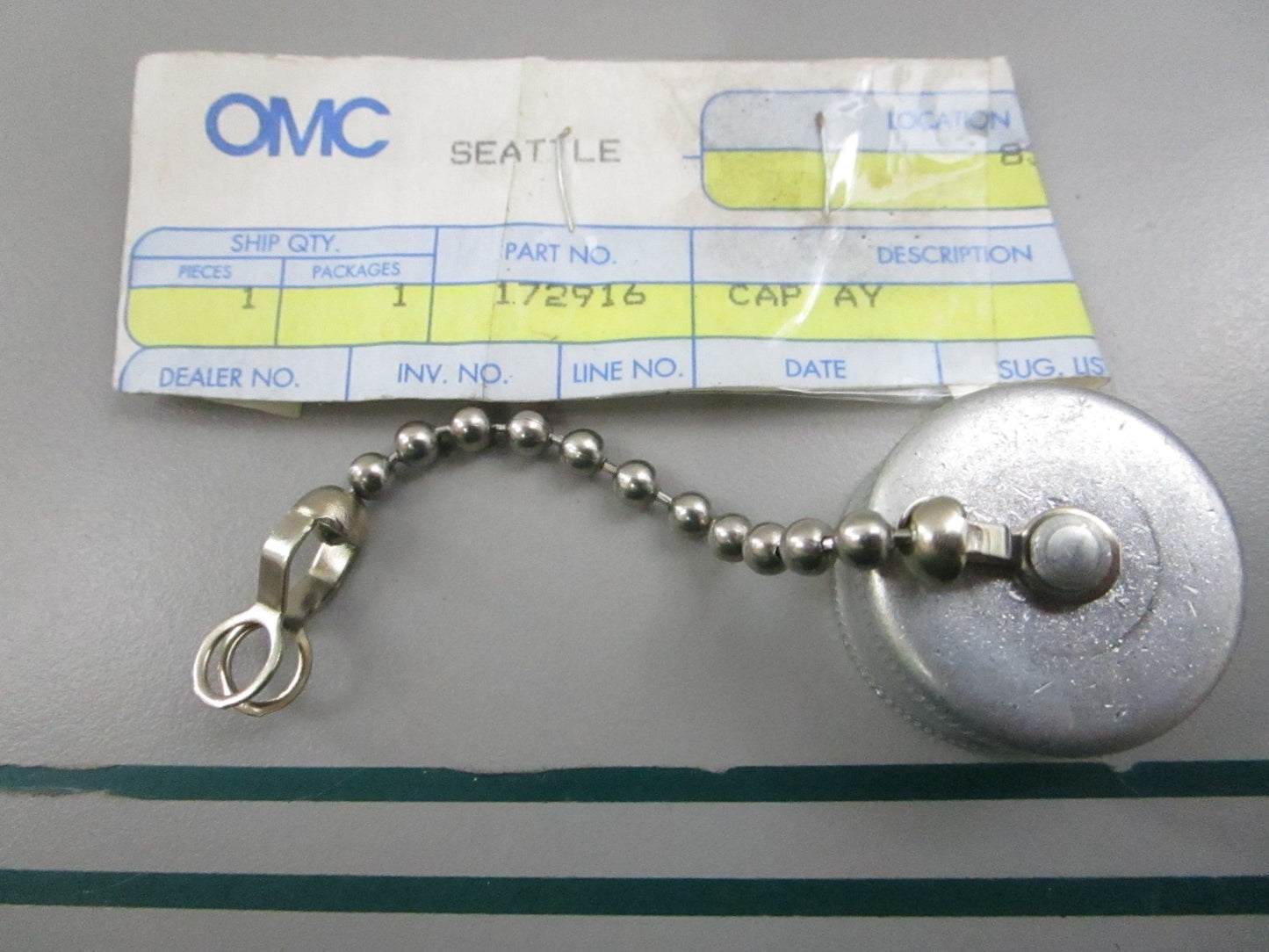 NEW OEM 172916 0172916 OMC Johnson Evinrude Cap Assembly 0810