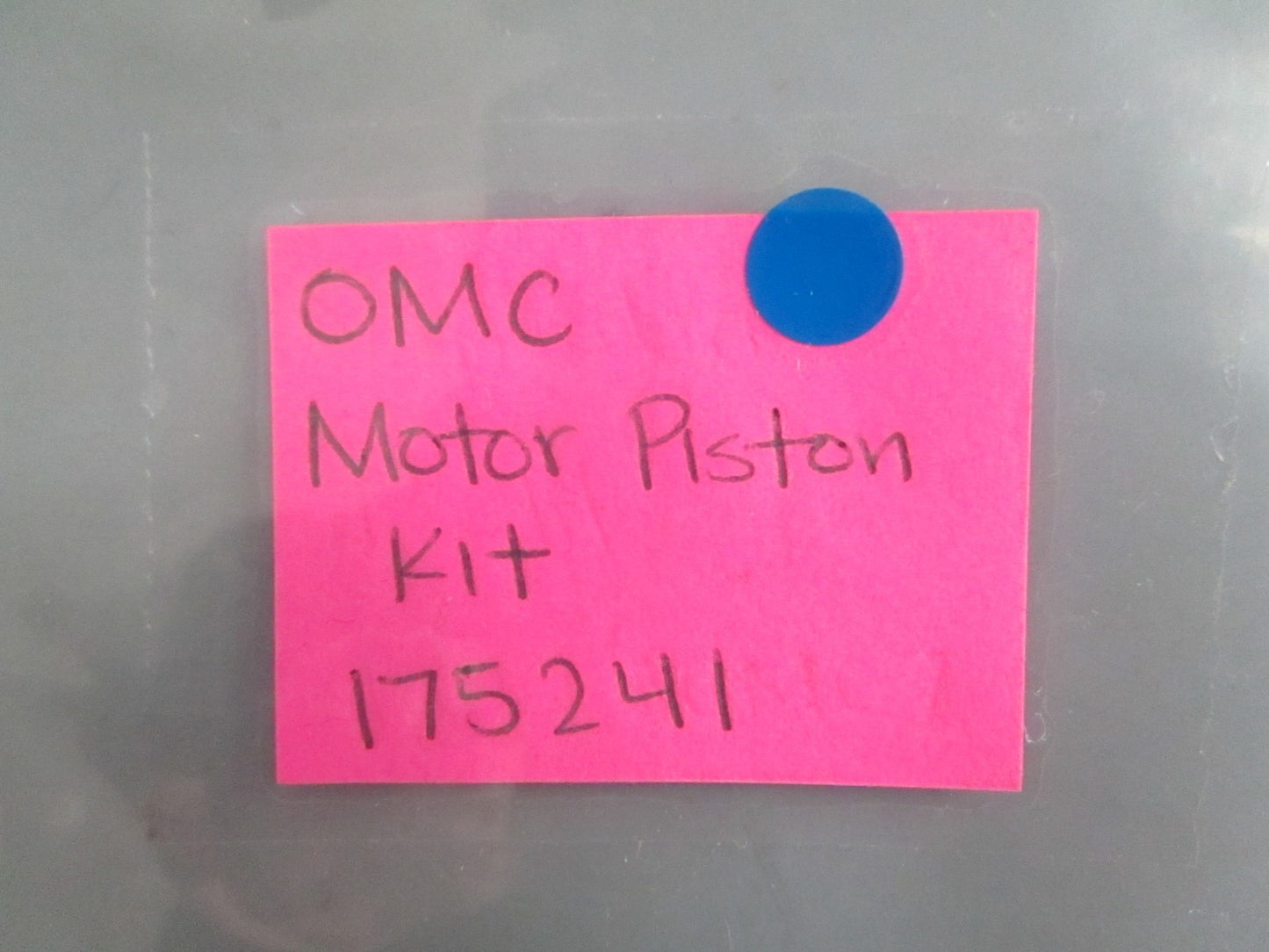 NEW OEM 175241 0175241 OMC Johnson Evinrude Motor Piston Kit 0820