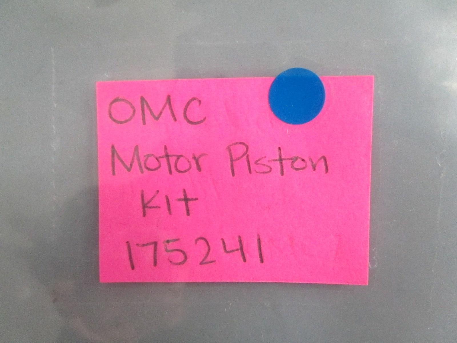NEW OEM 175241 0175241 OMC Johnson Evinrude Motor Piston Kit 0820