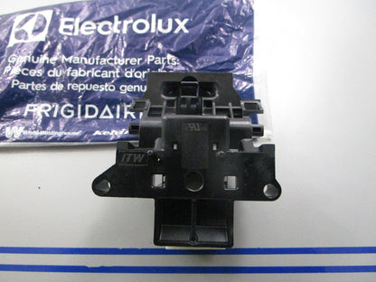 *NEW OEM* 0810 Electrolux Door Latch Assembly 5304516818