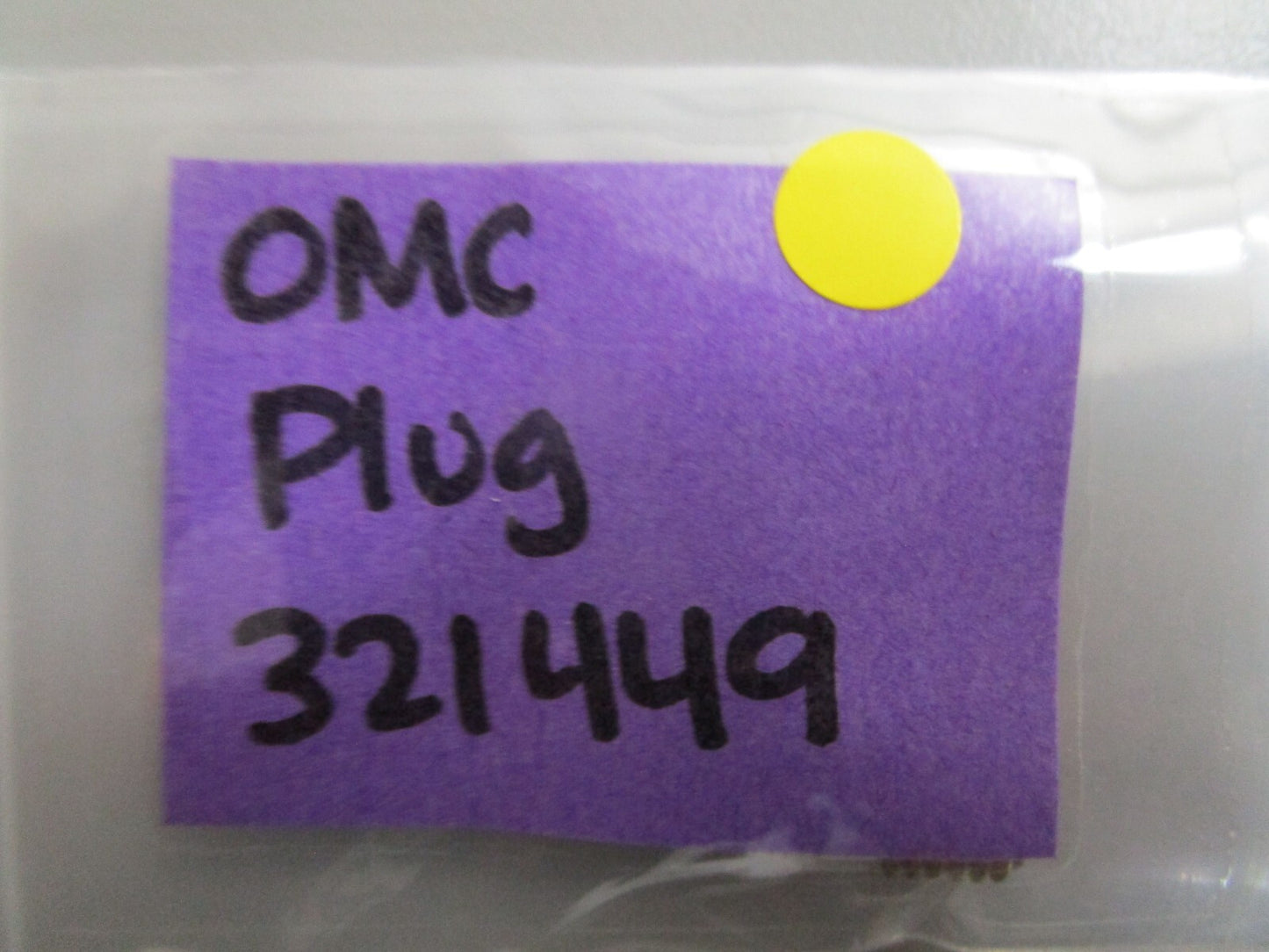 *NEW OEM* 0770 OMC Johnson Evinrude .060 Plug (60C) 321449 0321449