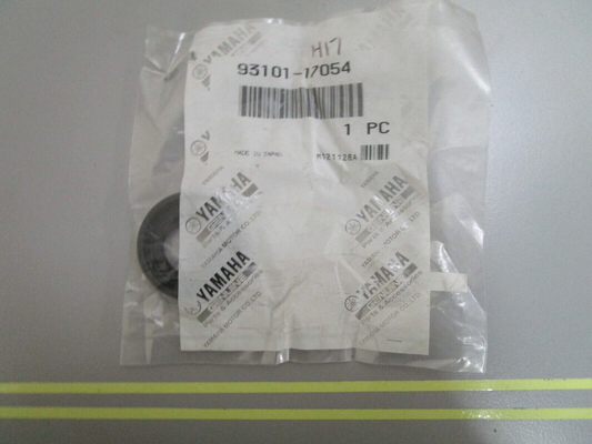*NEW OEM* 0810 Yamaha Oil Seal 93101-17054