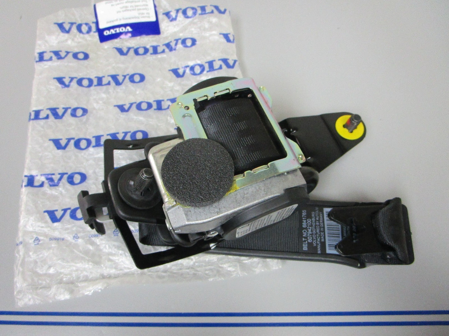 NEW OEM 31351464 Volvo Penta XC90 Lap & Shoulder Seat Belt 0720