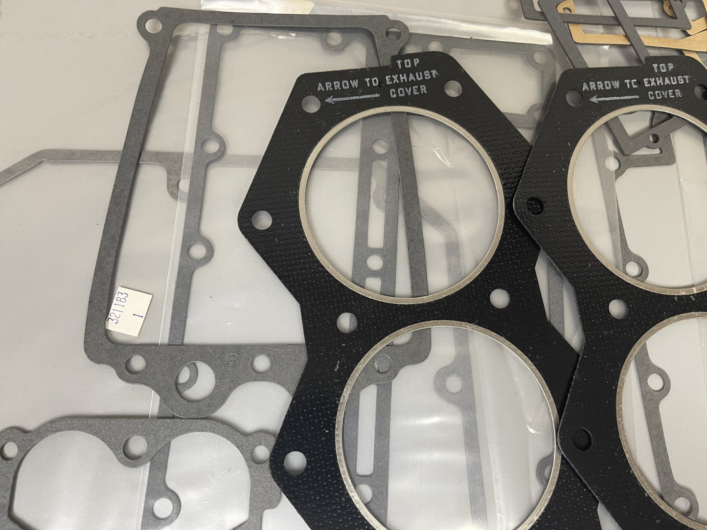 *NEW OEM* 0670 Johnson Evinrude Gaskt Set 391988 0391988