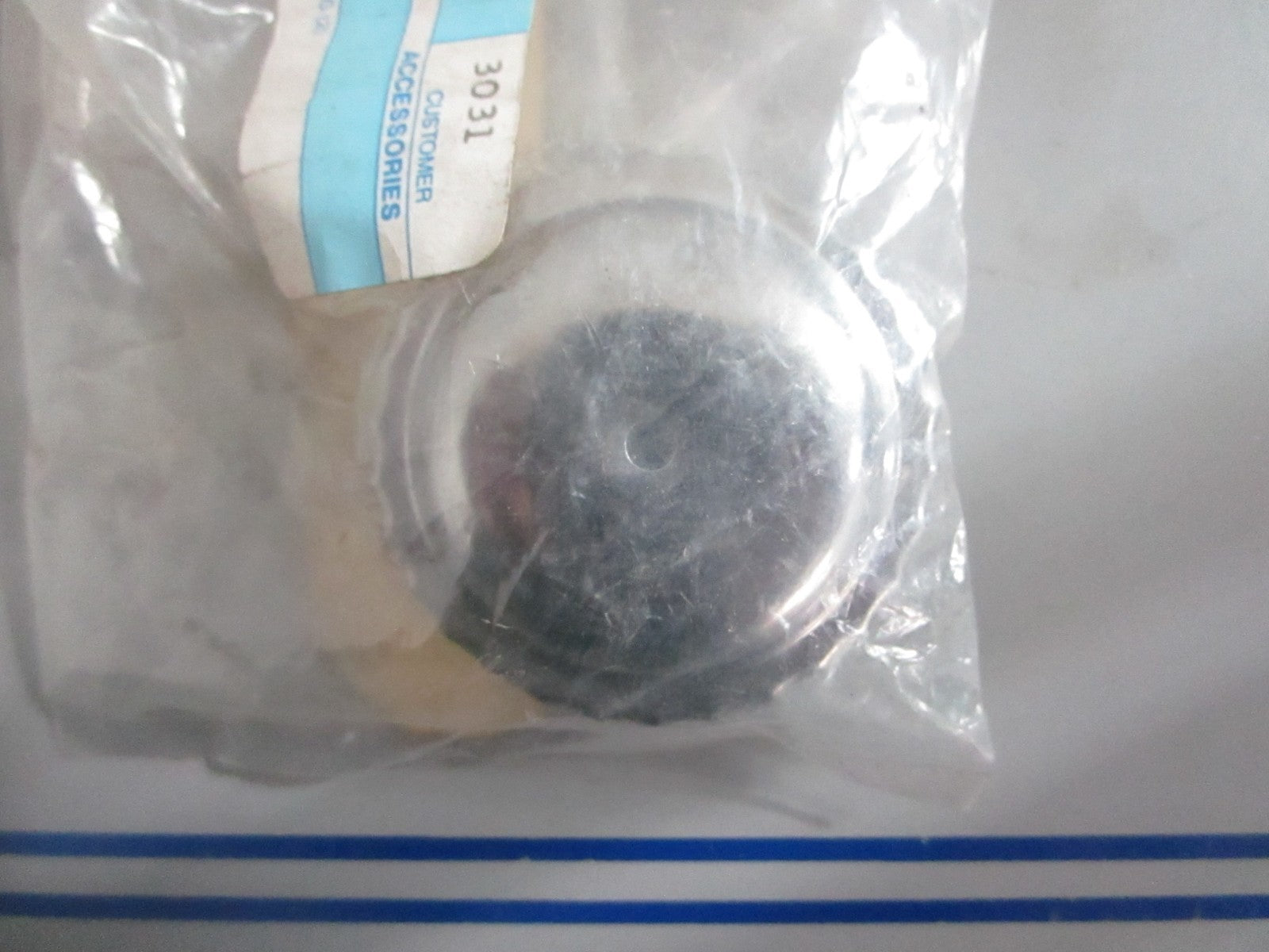 *NEW OEM* 0820 Volvo Penta Oil Filler Cap 3848303
