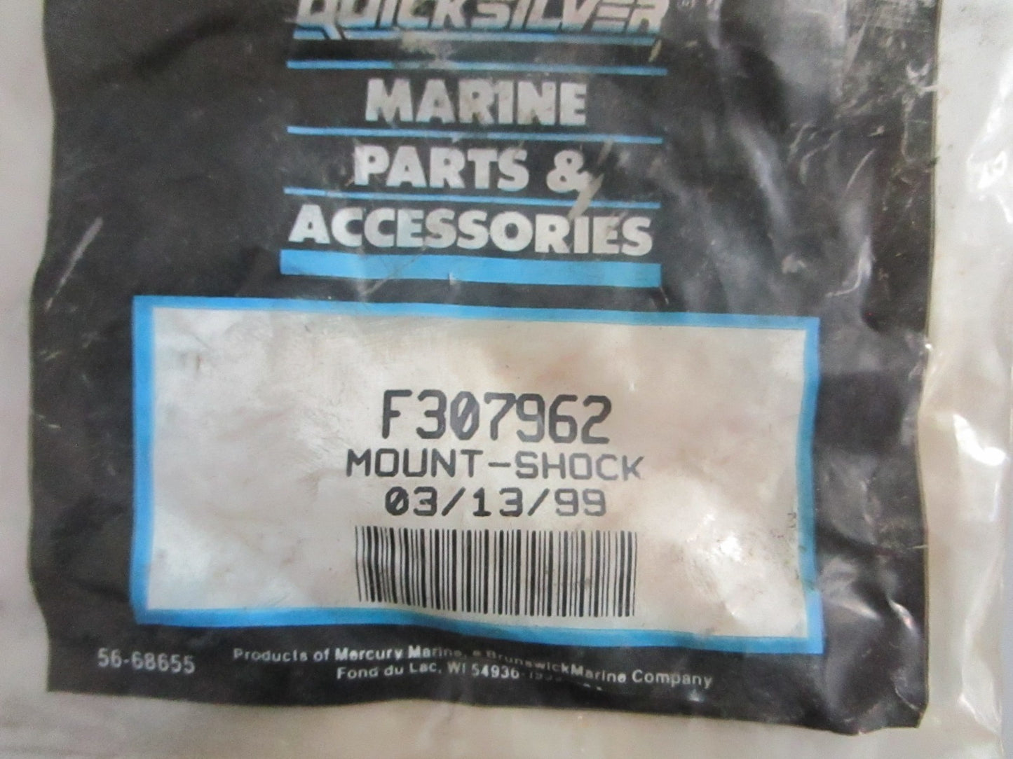 NEW OEM F307962 Mercury Quicksilver Shock Mount 0820