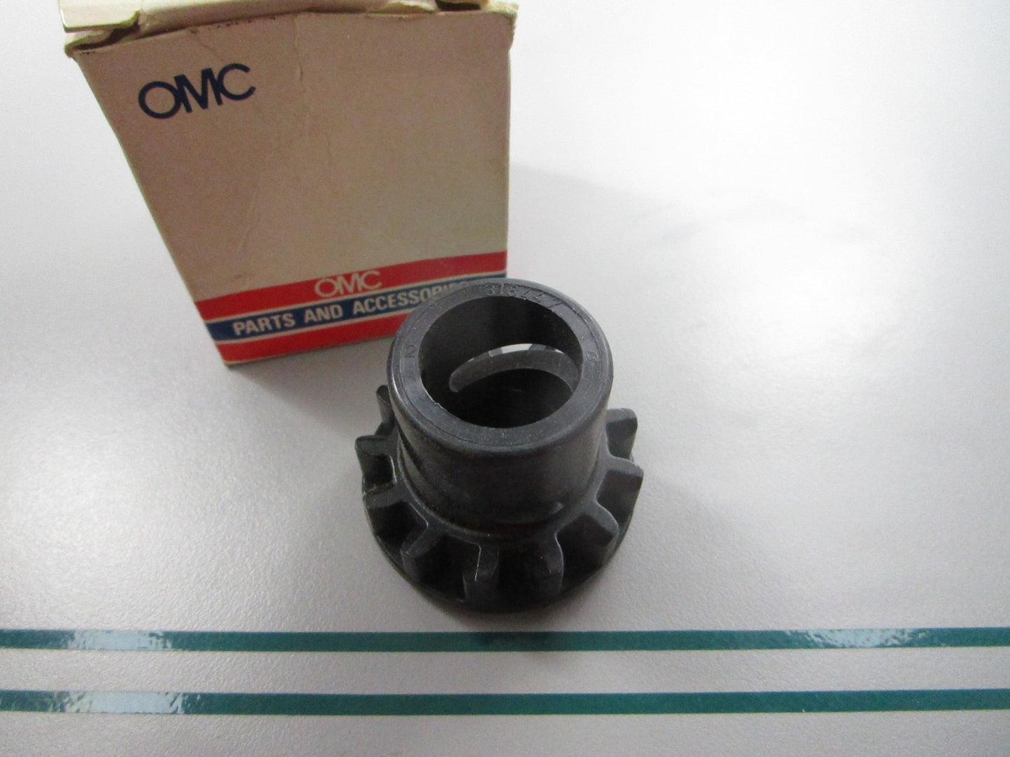 NEW OEM 318447 0318447 OMC Johnson Evinrude Recoil Gear 0810