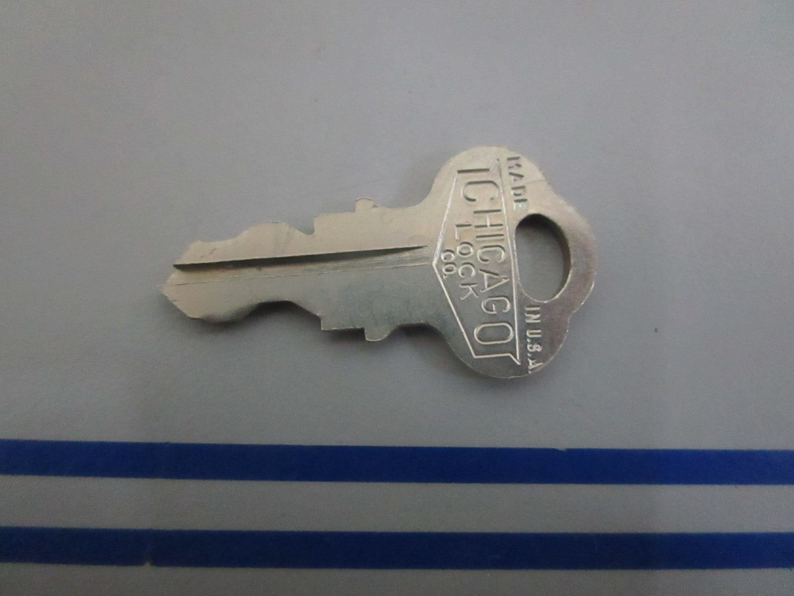 NEW OEM 501519 0501519 OMC Johnson Evinrude KF4 Ignition Key 0820