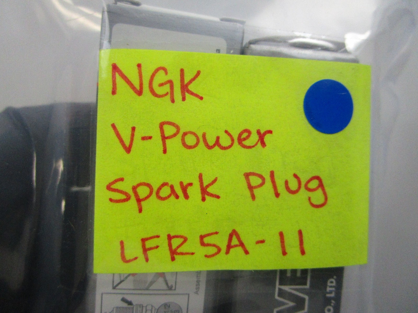 NEW (LOT OF 2) LFR5A-11 NGK V-Power Spark Plug 0810