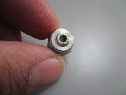 *NEW OEM* 0810 Volvo Penta Lubricating Nipple 940194