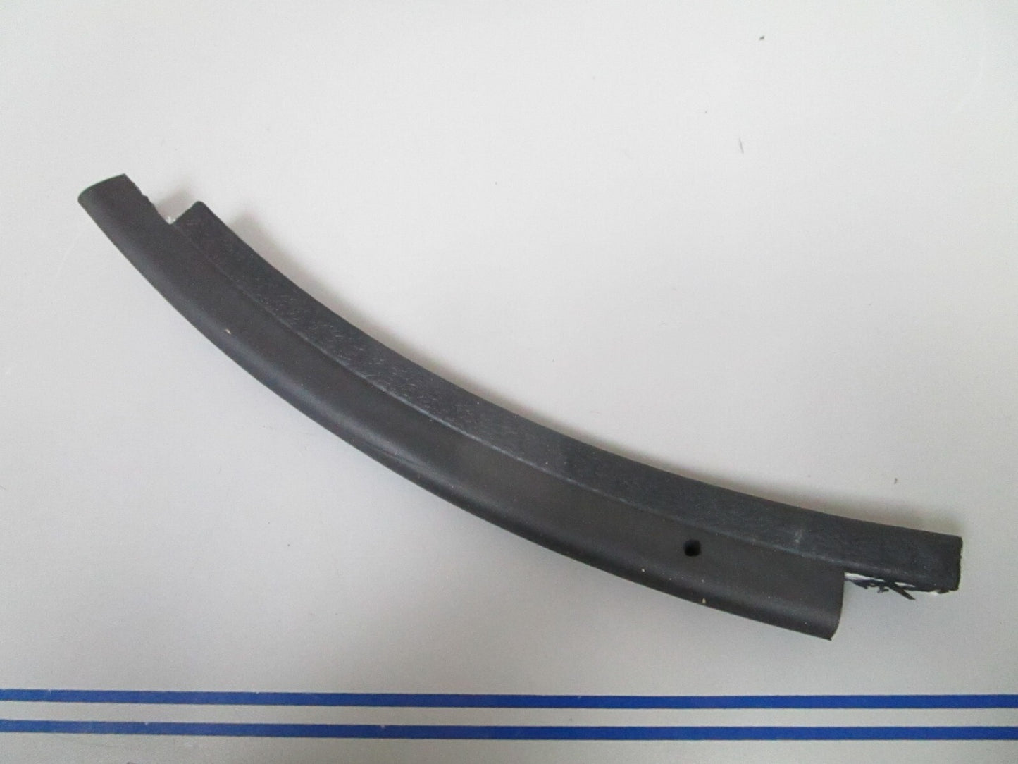 *NEW OEM* 0810 OMC Johnson Evinrude Exhaust Housing Seal 334118 0334118