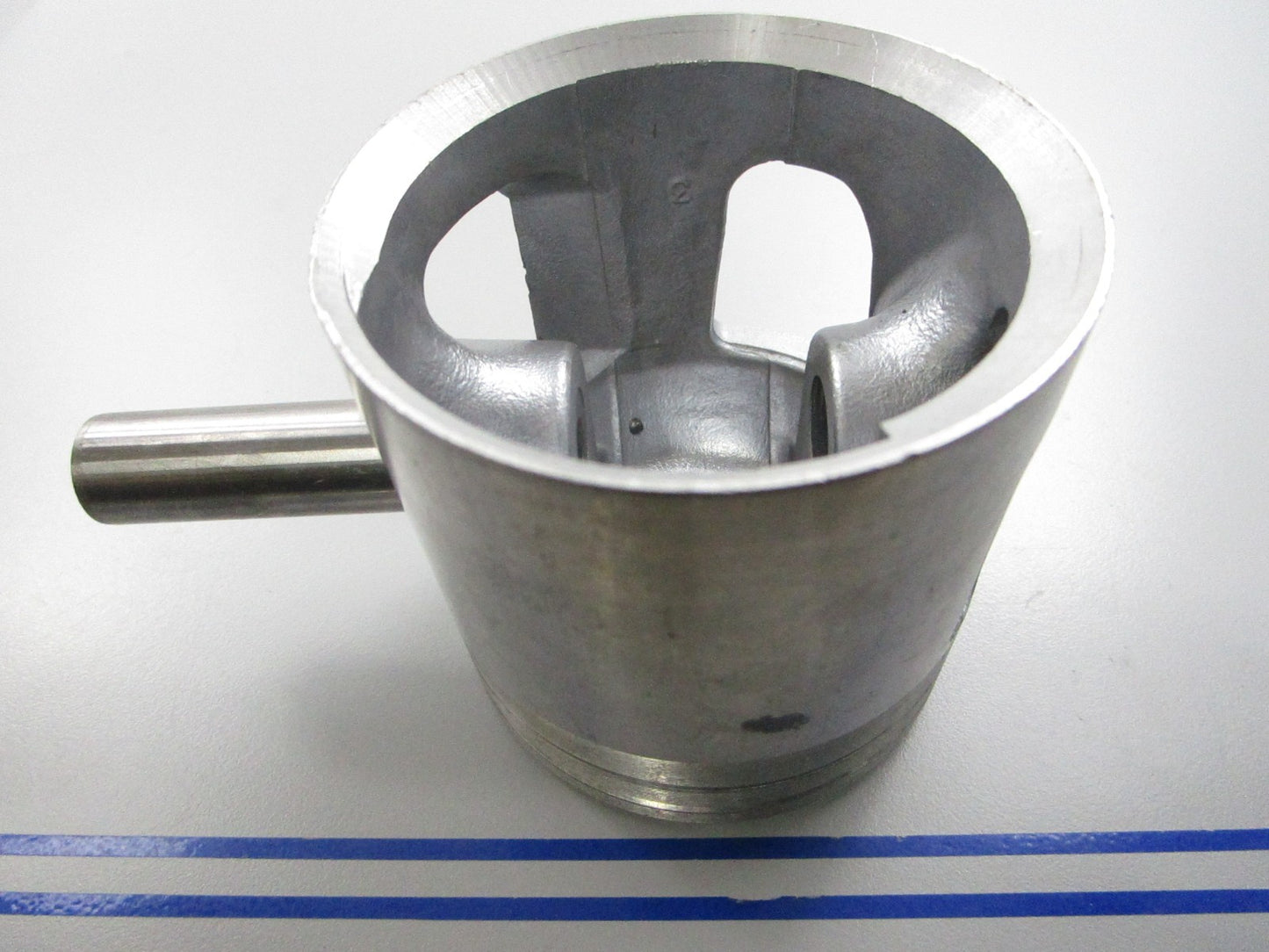 *NEW OEM* 0810 OMC Johnson Evinrude Piston & Pin Assembly 318900 386094