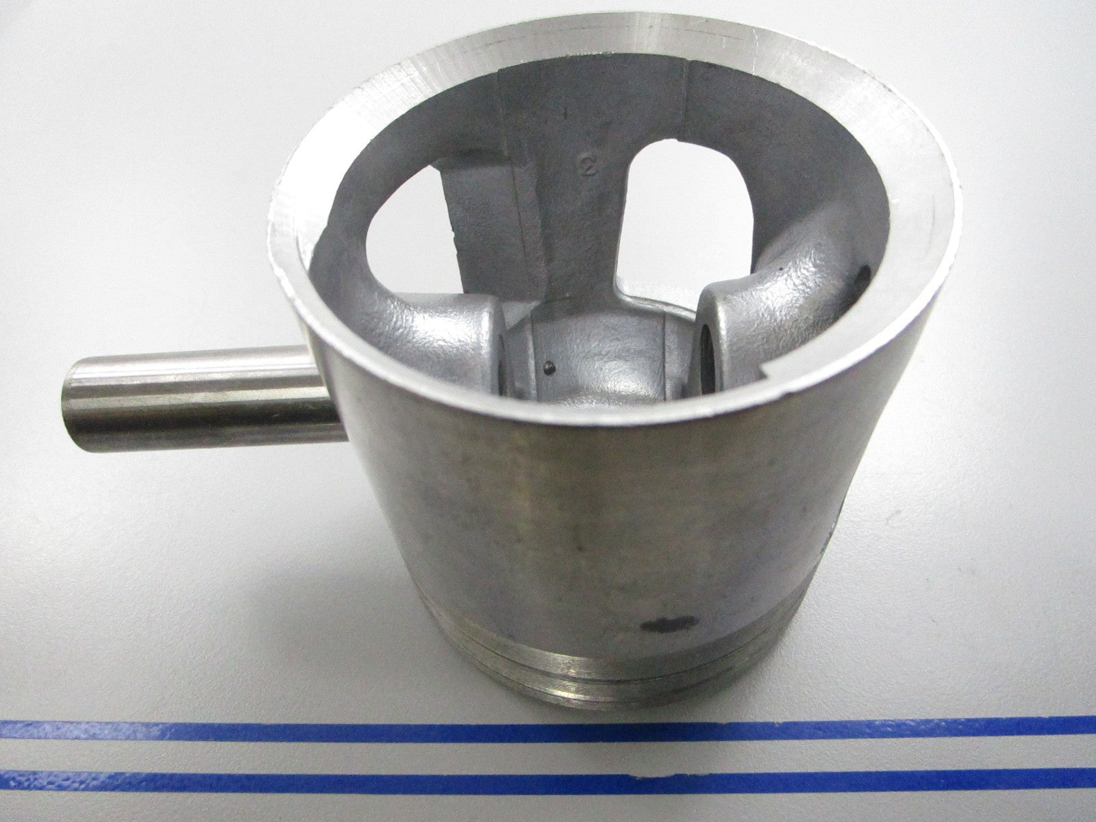 *NEW OEM* 0810 OMC Johnson Evinrude Piston & Pin Assembly 318900 386094