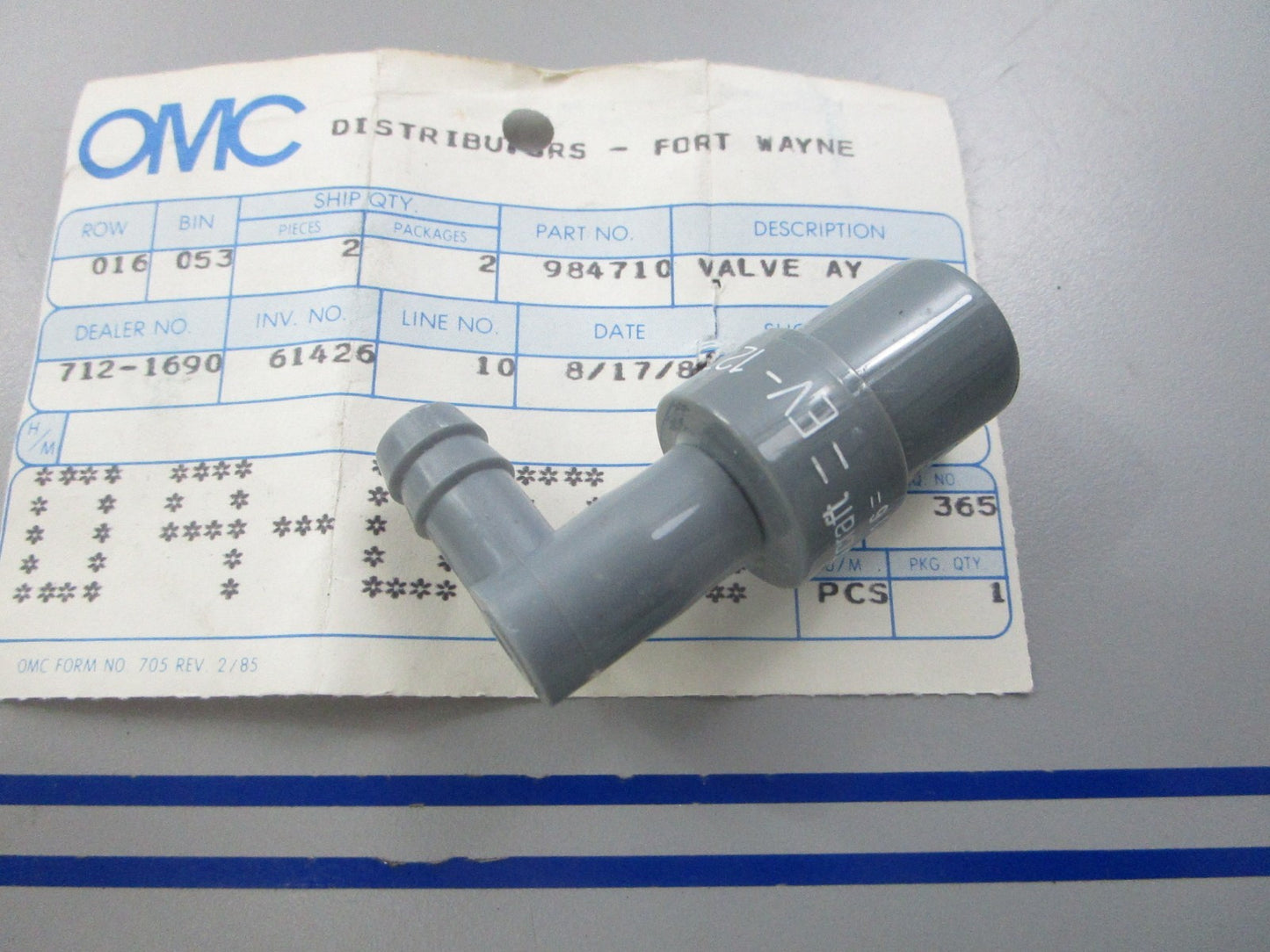 NEW OEM 984710 0984710 OMC Johnson Evinrude Valve Assembly 0810