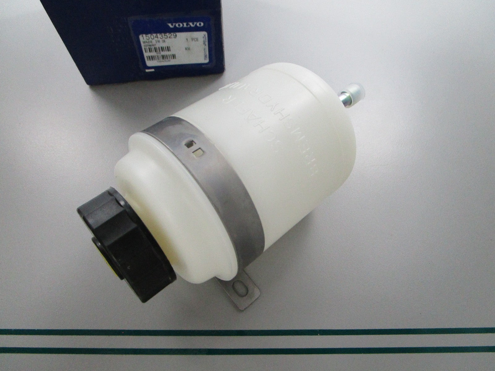 NEW OEM 15043529 Volvo Penta Reservoir 0810