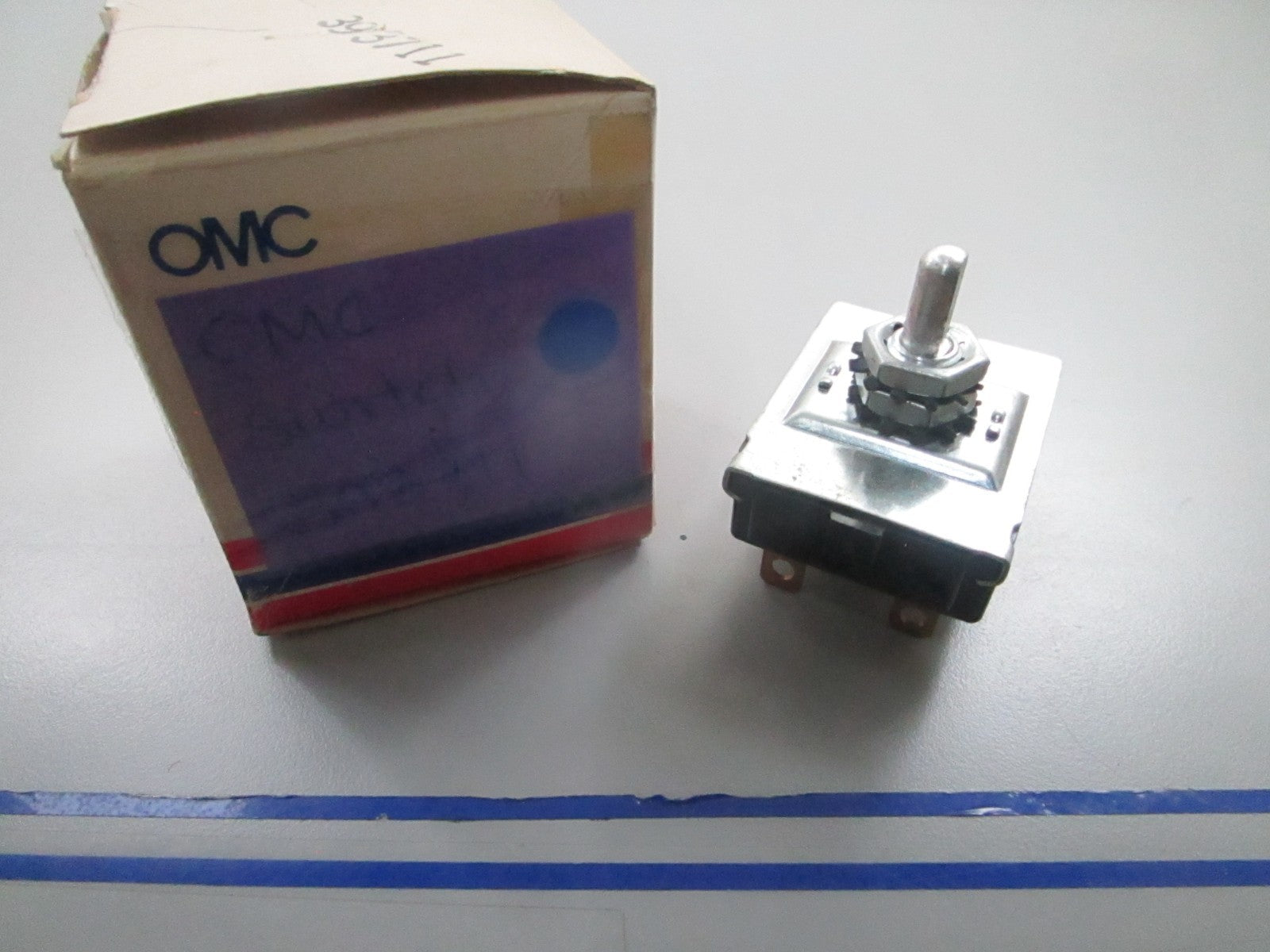 *NEW OEM* 0810 OMC Johnson Evinrude Switch 393711 0393711