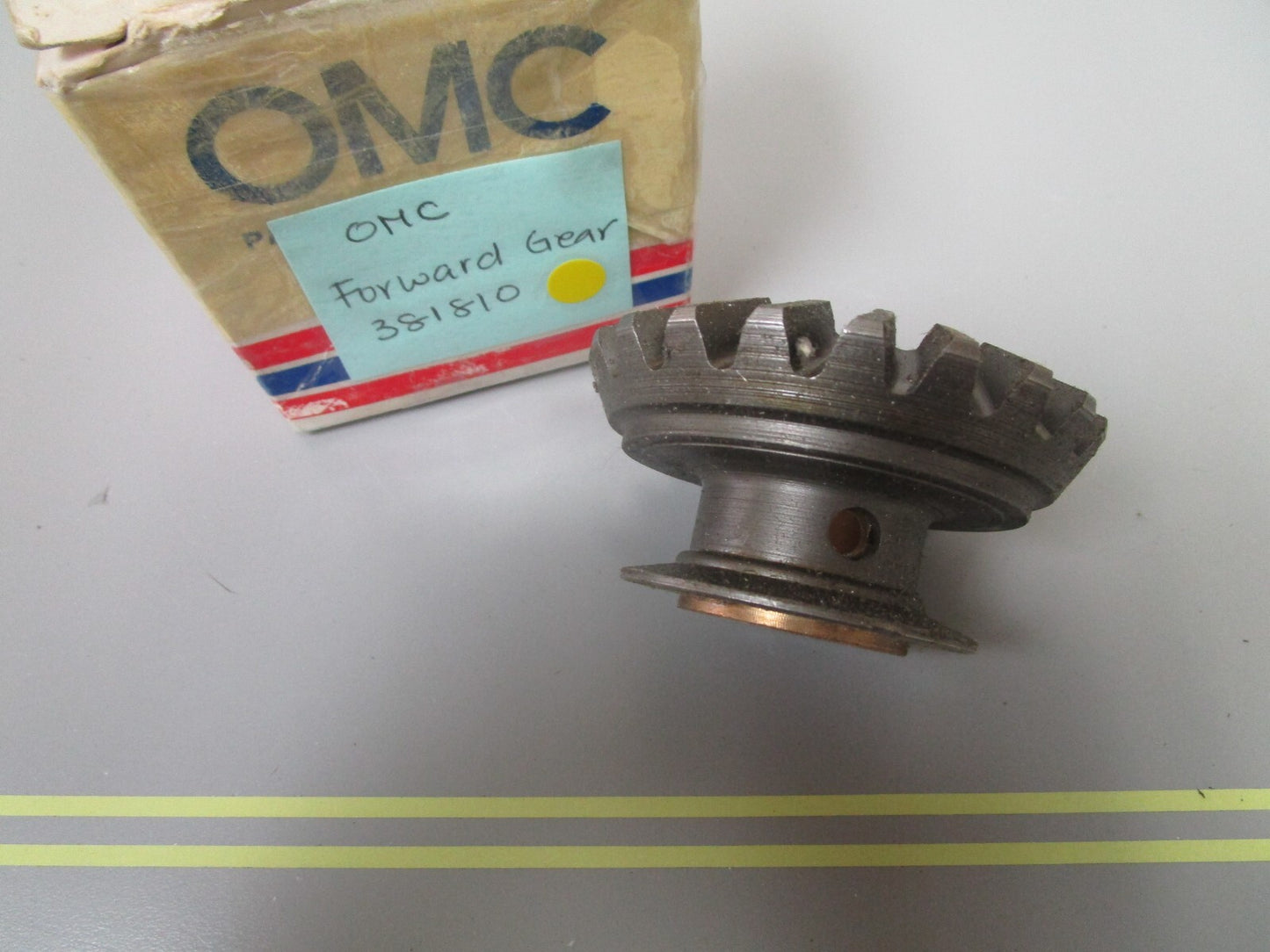 *NEW OEM* 0810 OMC Johnson Evinrude Forward Gear 381810 0381810