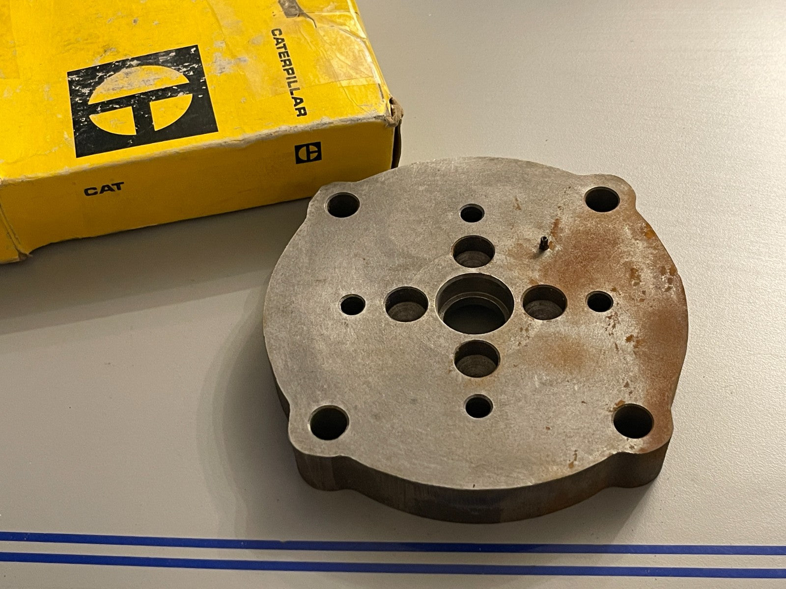 NEW OEM 8P-7613 CAT Caterpillar Plate 0720
