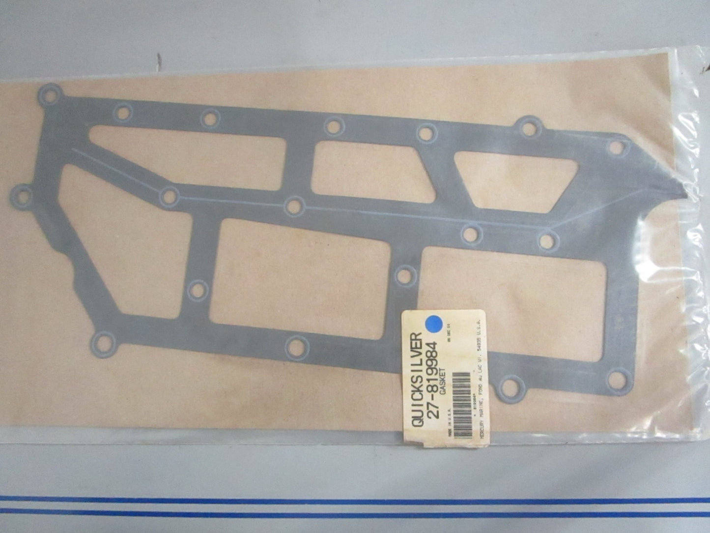 NEW OEM 27-819984 Mercury Quicksilver Gasket 0820