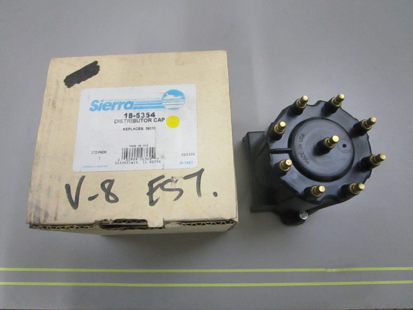 *NEW* 0810 Sierra Distributor Cap 18-5354 Replaces: 38070