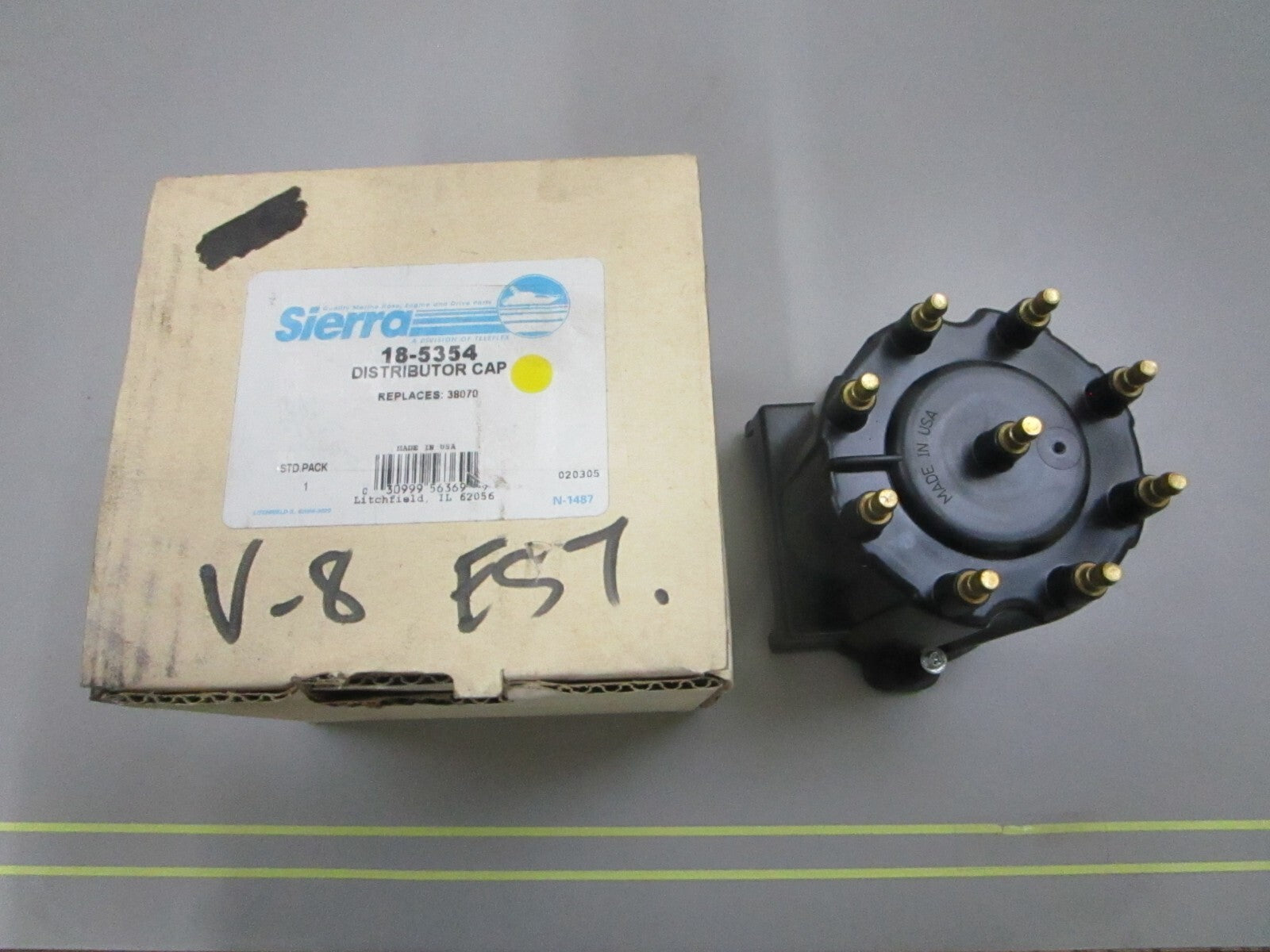 *NEW* 0810 Sierra Distributor Cap 18-5354 Replaces: 38070