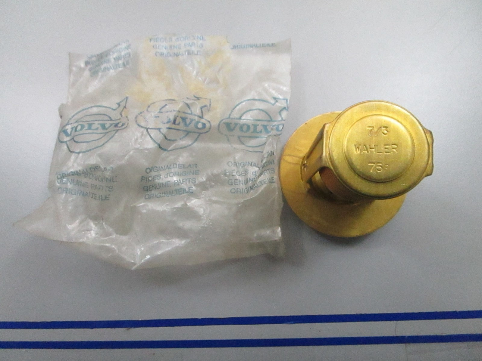 *NEW OEM* 0810 Volvo Penta Thermostat 876052