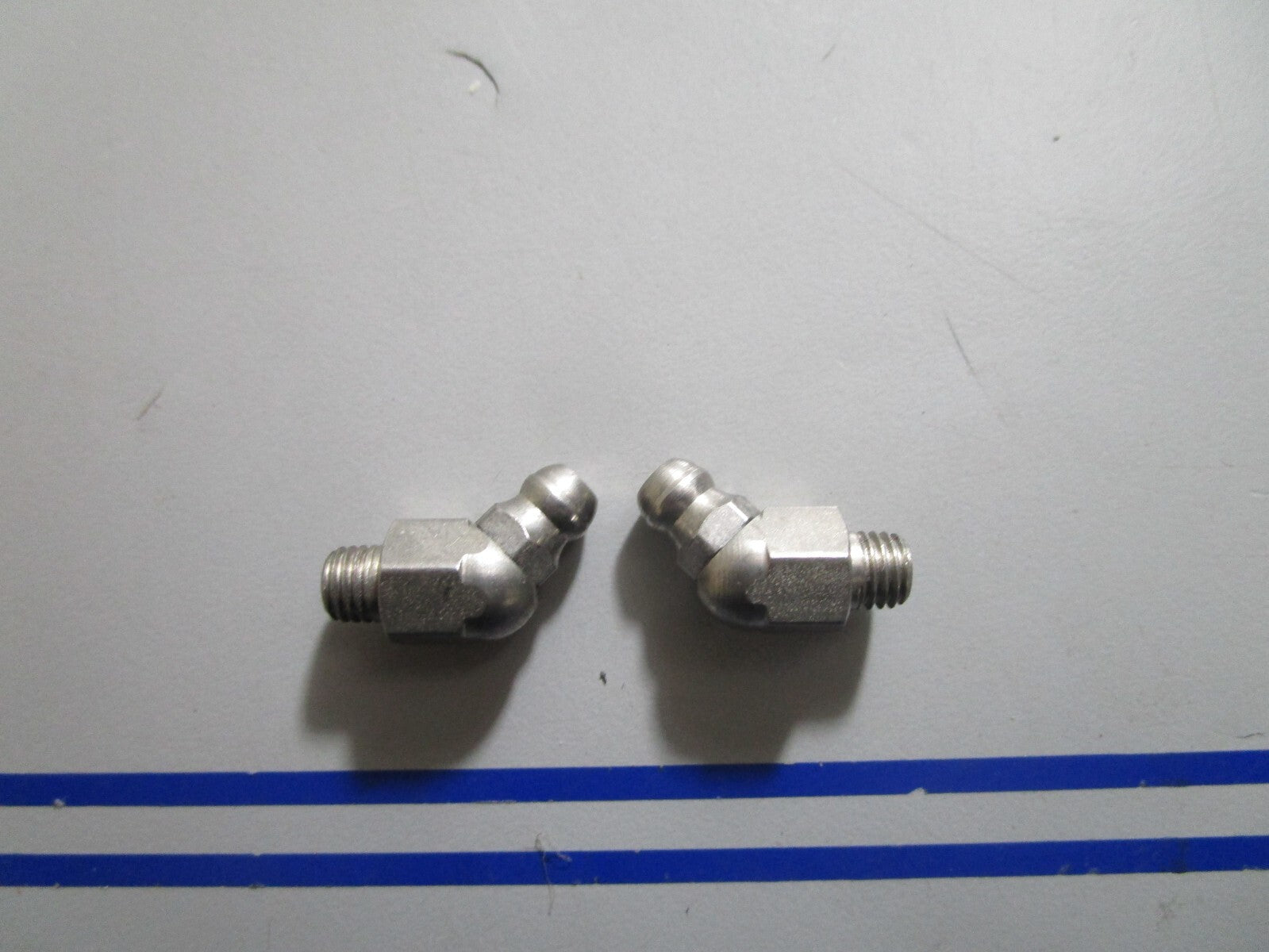 *NEW OEM* (LOT OF 2) 0810 OMC Johnson Evinrude 45° Grease Lube Fitting 319253