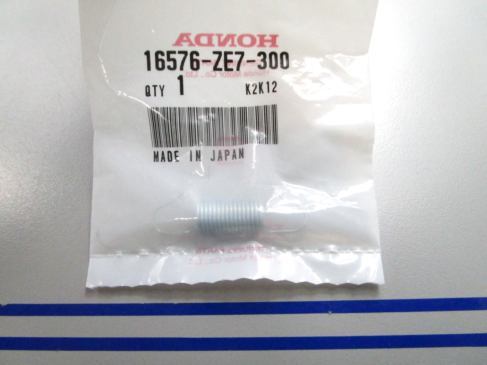 NEW OEM Honda 16576-ZE7-300 Spring 0810