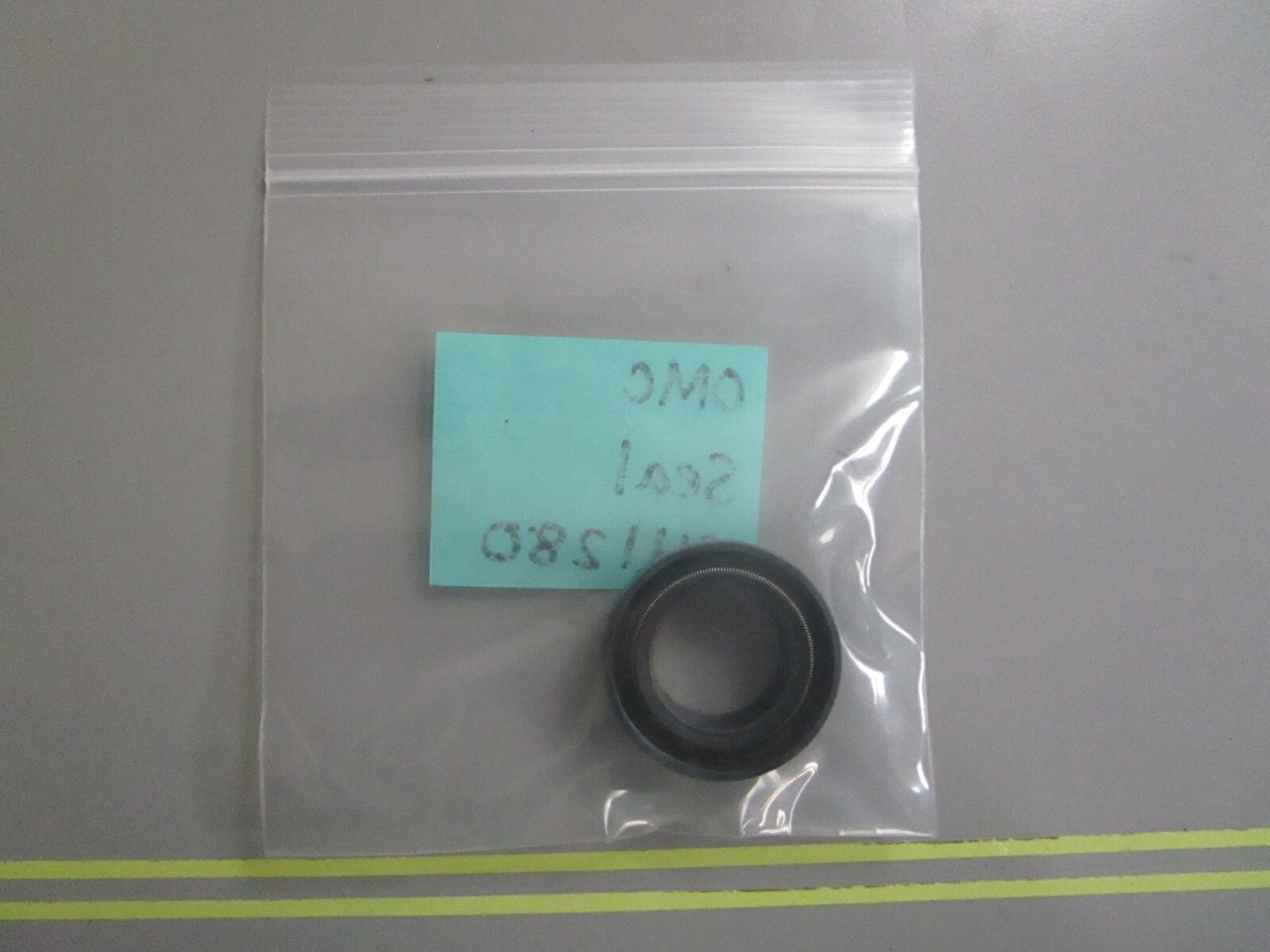 *NEW OEM* 0810 OMC Johnson Evinrude Seal 341280 0341280