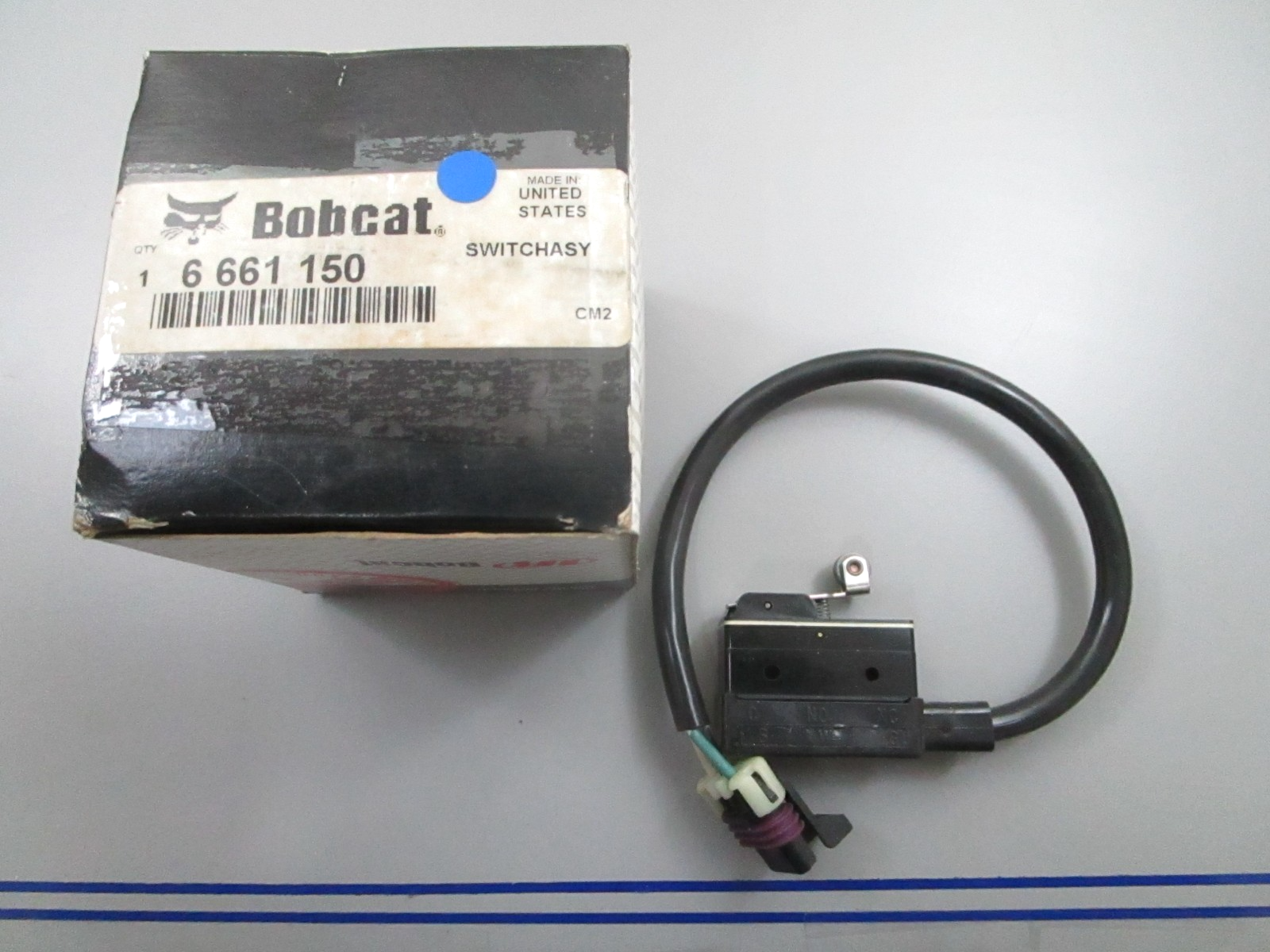 *NEW OEM* 0810 Bobcat Switch Assembly 6661150