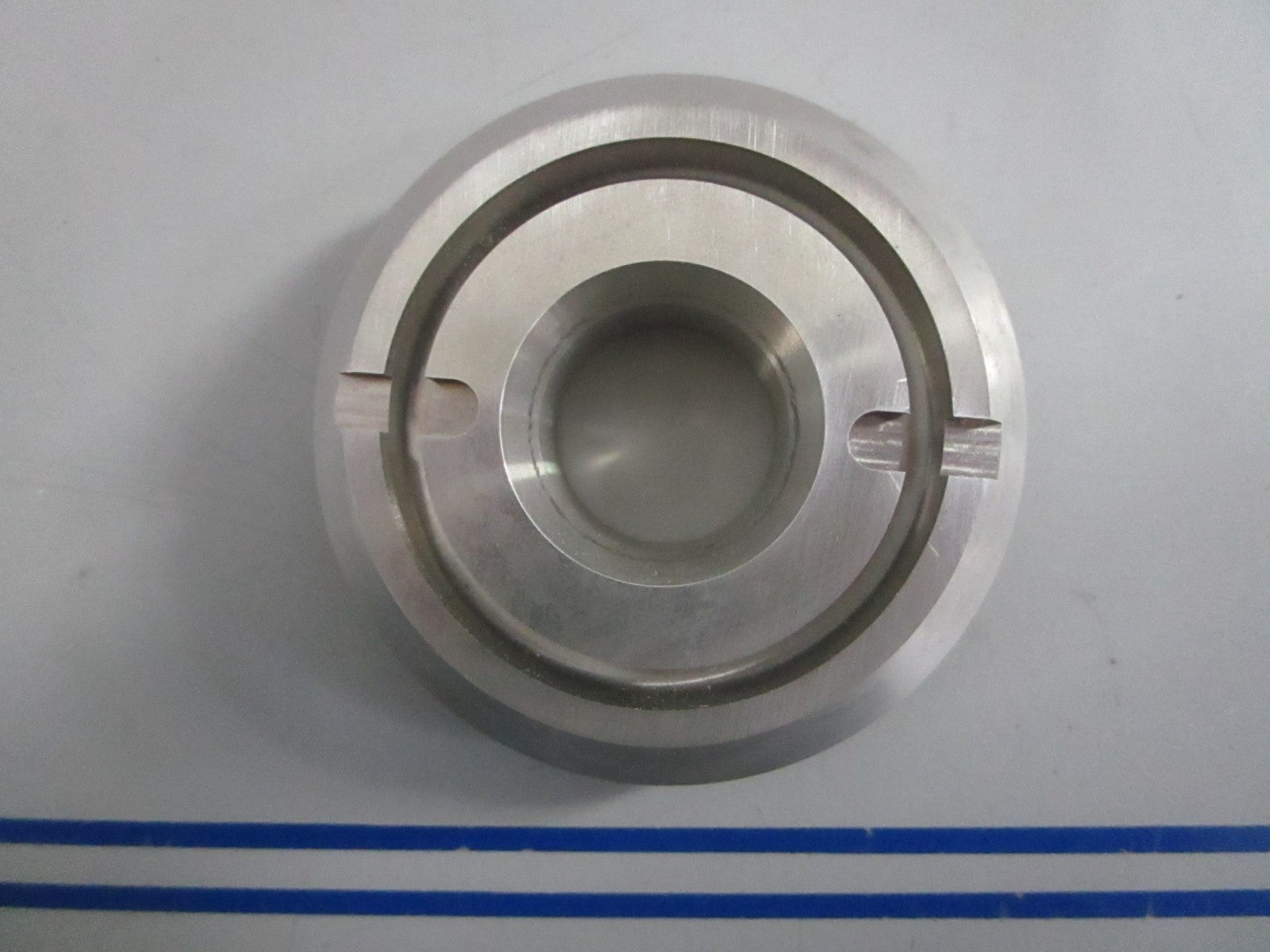 NEW OEM 57632-87D10 Suzuki Stopper 0820