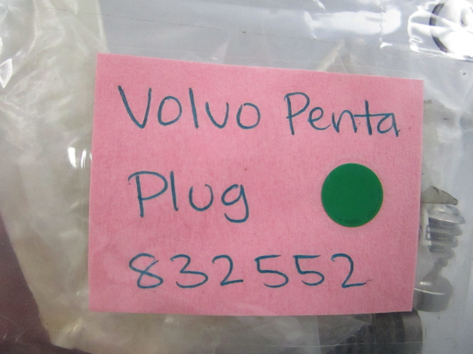 NEW OEM 832552 Volvo Penta Plug 0810