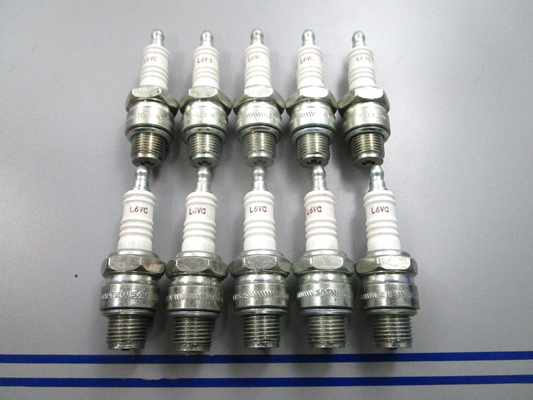 NEW (LOT OF 10) Champion L6VC Spark Plug 0810