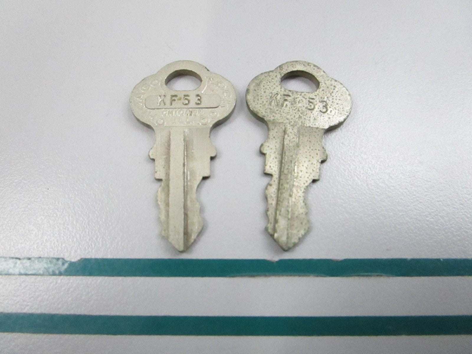 NEW OEM (LOT OF 2) 501568 0501568 OMC Johnson Evinrude KF53 Ignition Key 0810