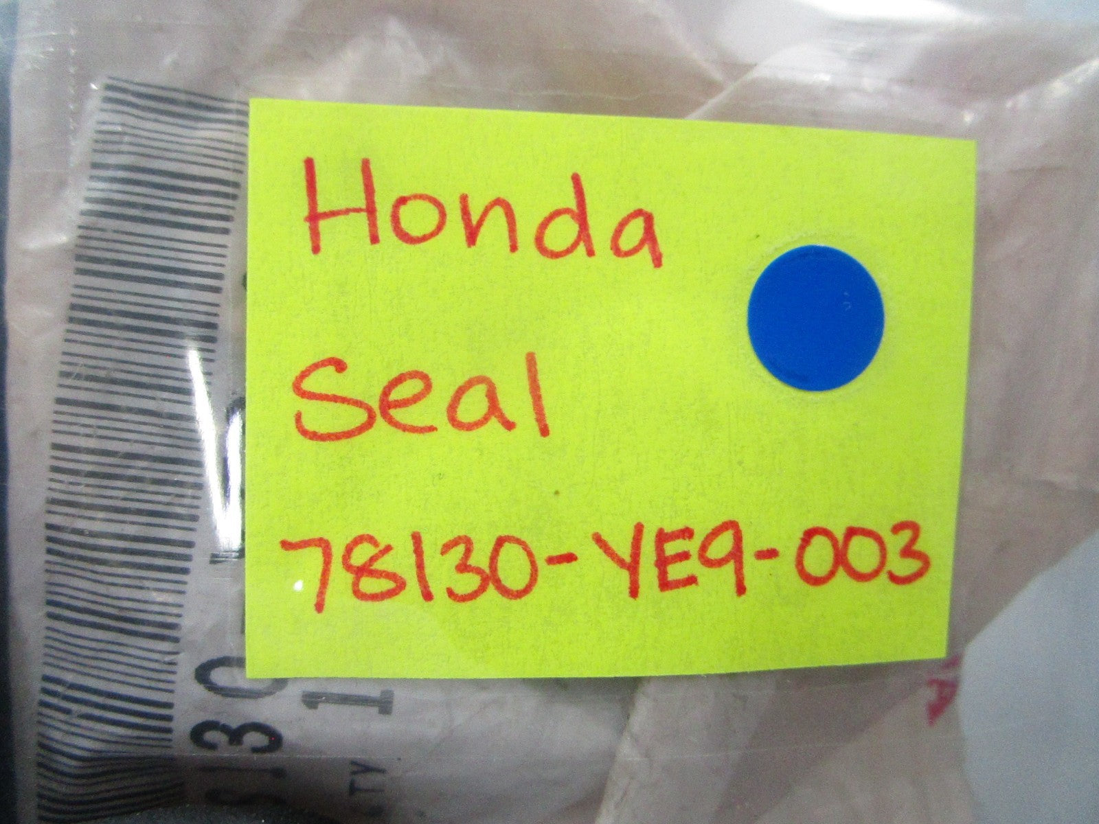 *NEW OEM* 0810 Honda Seal 78130-YE9-003
