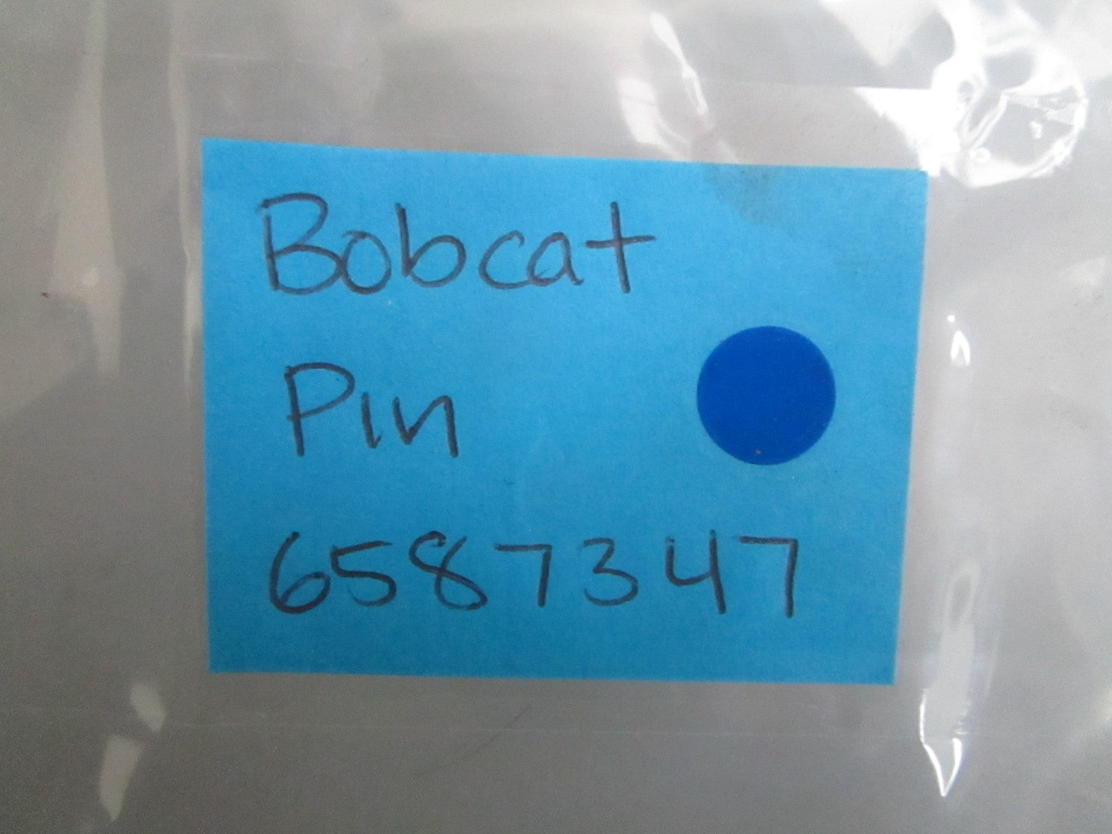 *NEW OEM* 0820 Bobcat Pin 6587347