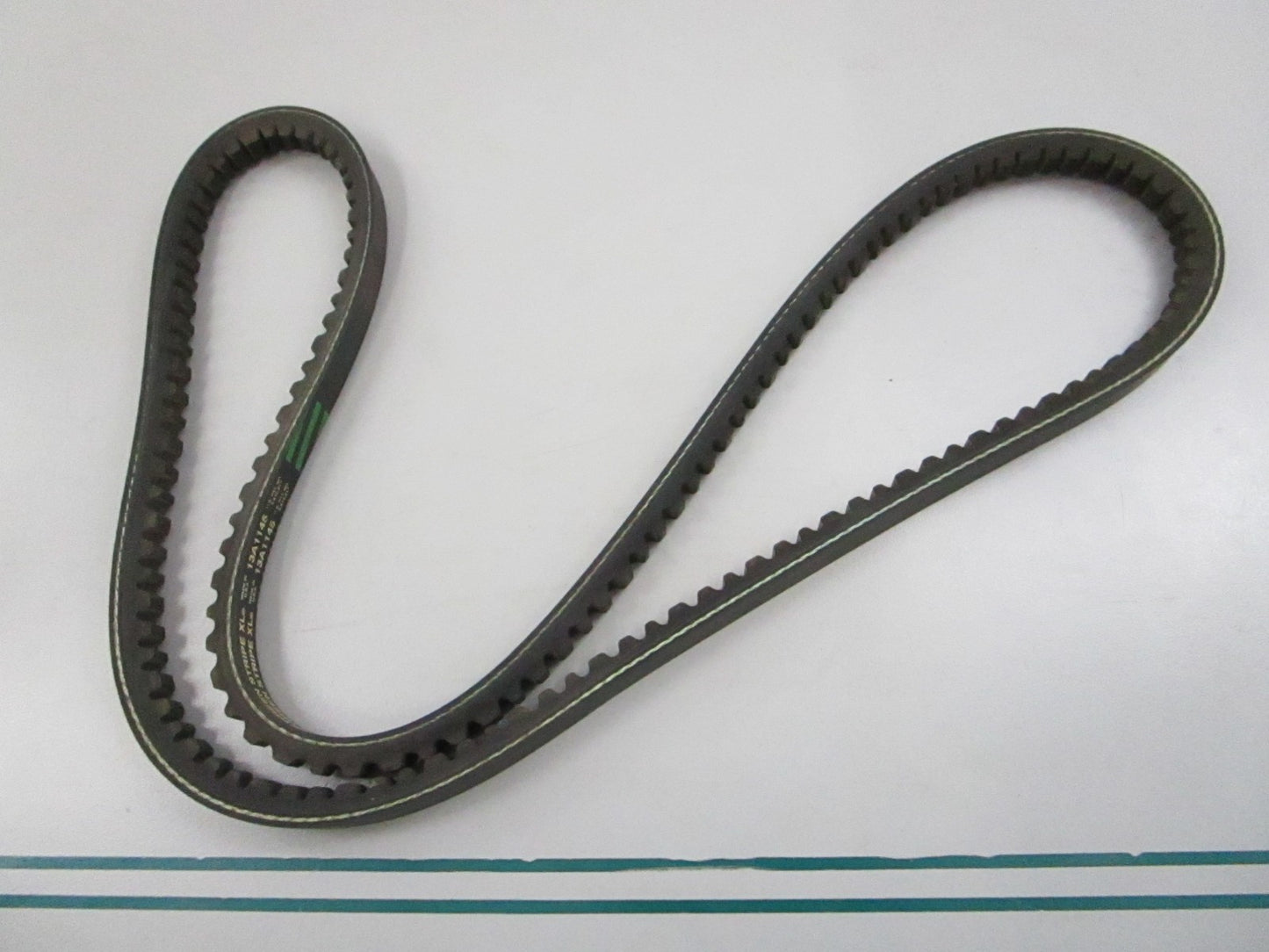 Gates 9451 Automotive XL V-Belt Notched 45in NEW 0810