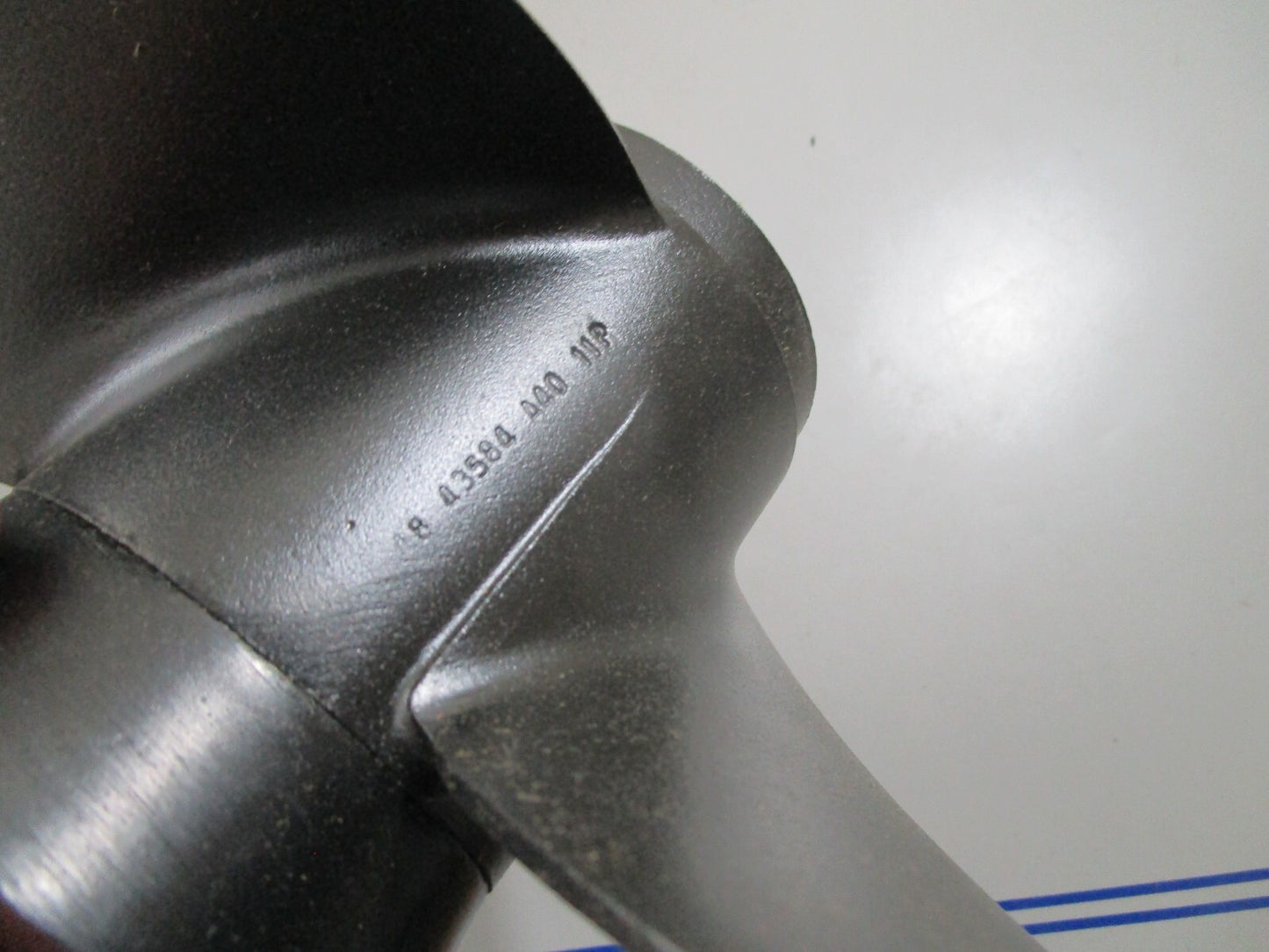 *NEW OEM* 0820 Mercury Quicksilver 10⅜ × 11 Propeller 48-43584A40