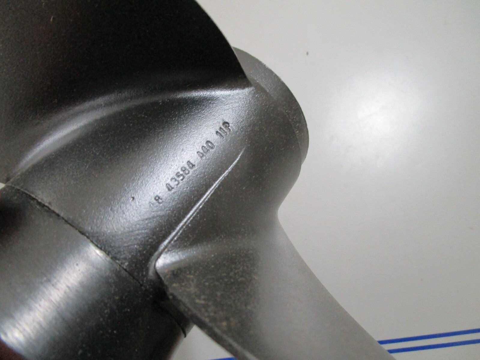 *NEW OEM* 0820 Mercury Quicksilver 10⅜ × 11 Propeller 48-43584A40