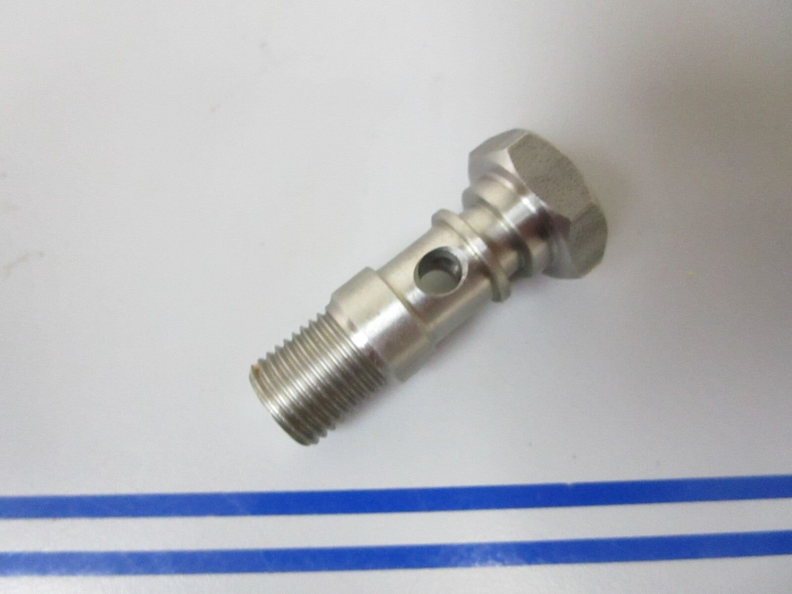 *NEW OEM* 0810 Volvo Penta Retainer Bolt 3852694