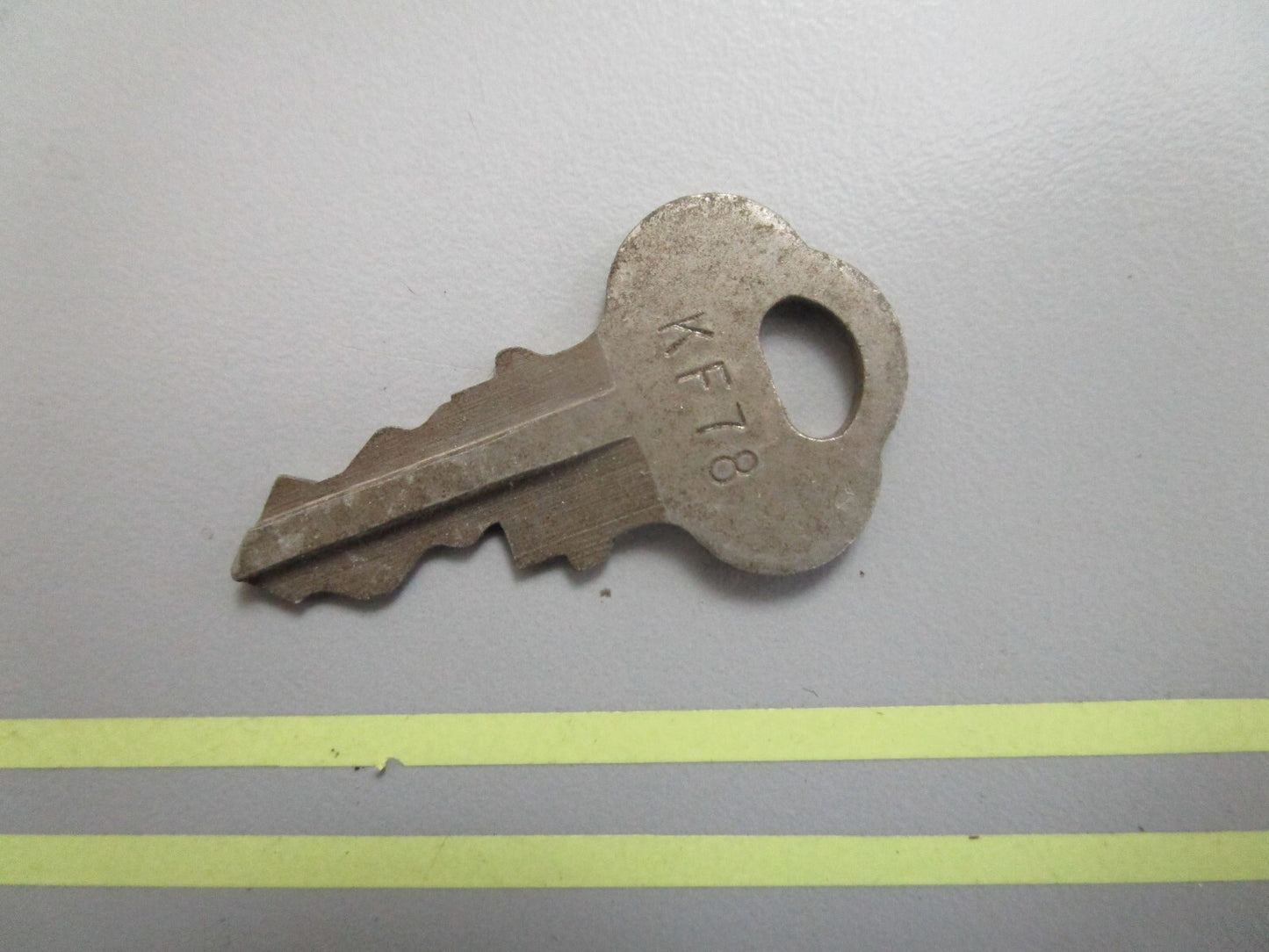 *NEW OEM* 0810 OMC Johnson Evinrude Ignition Key KF78 501593 0501593