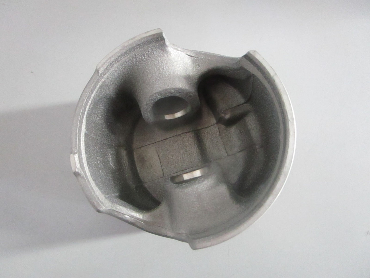 NEW OEM 5007037 OMC Johnson Evinrude STD Piston & Ring Assy 0820