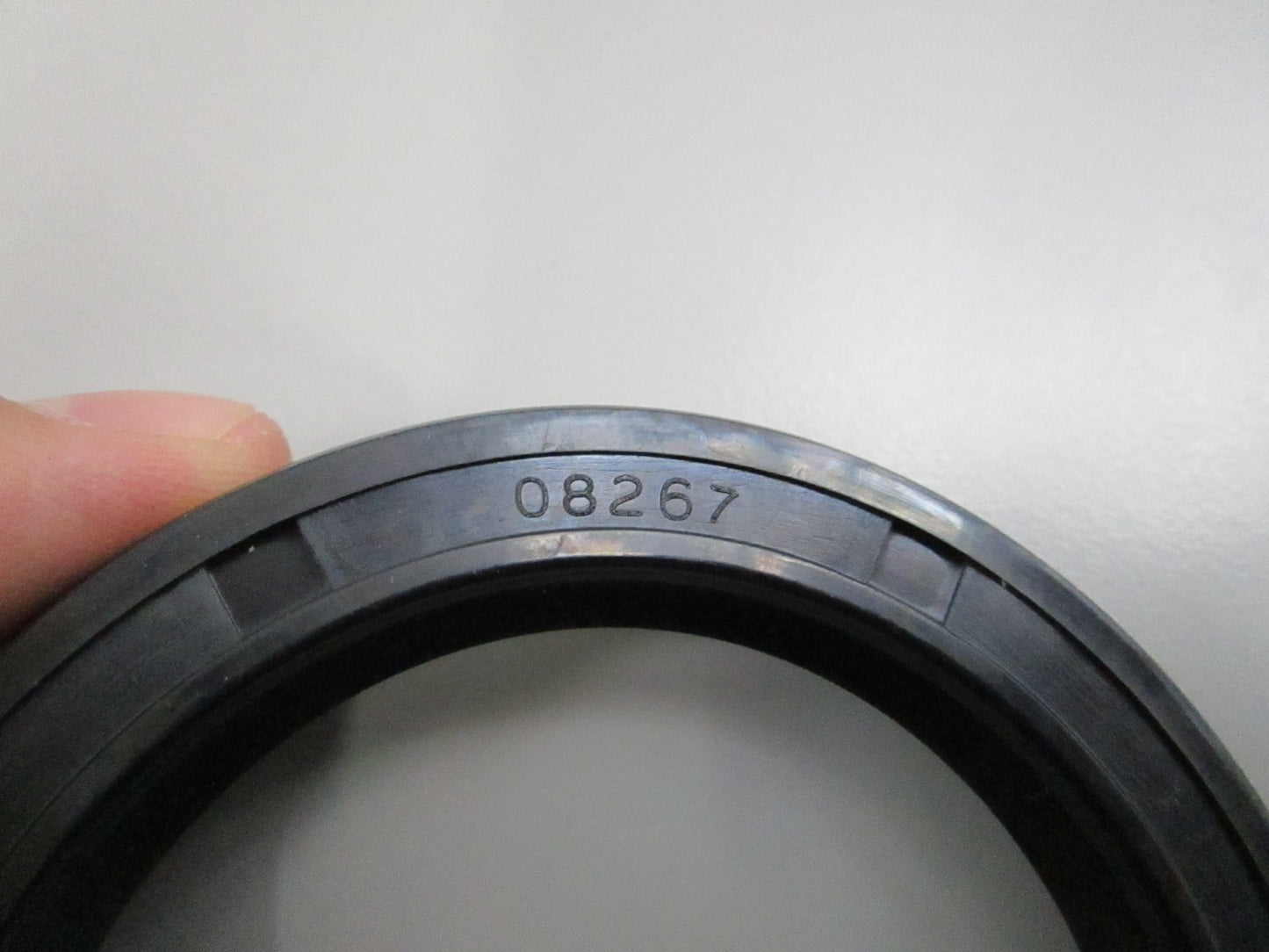 NEW CL4304152 For: Clark Total Source Steer Hub Seal 0810