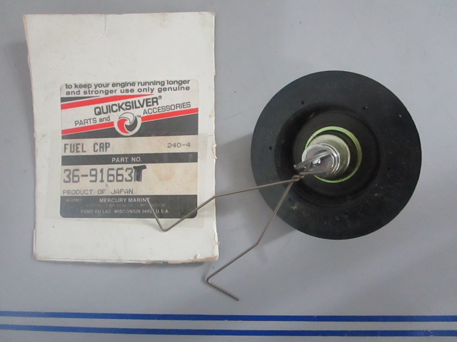 *NEW OEM* 0820 Mercury Quicksilver Fuel Cap 36-91663M 36-91663T