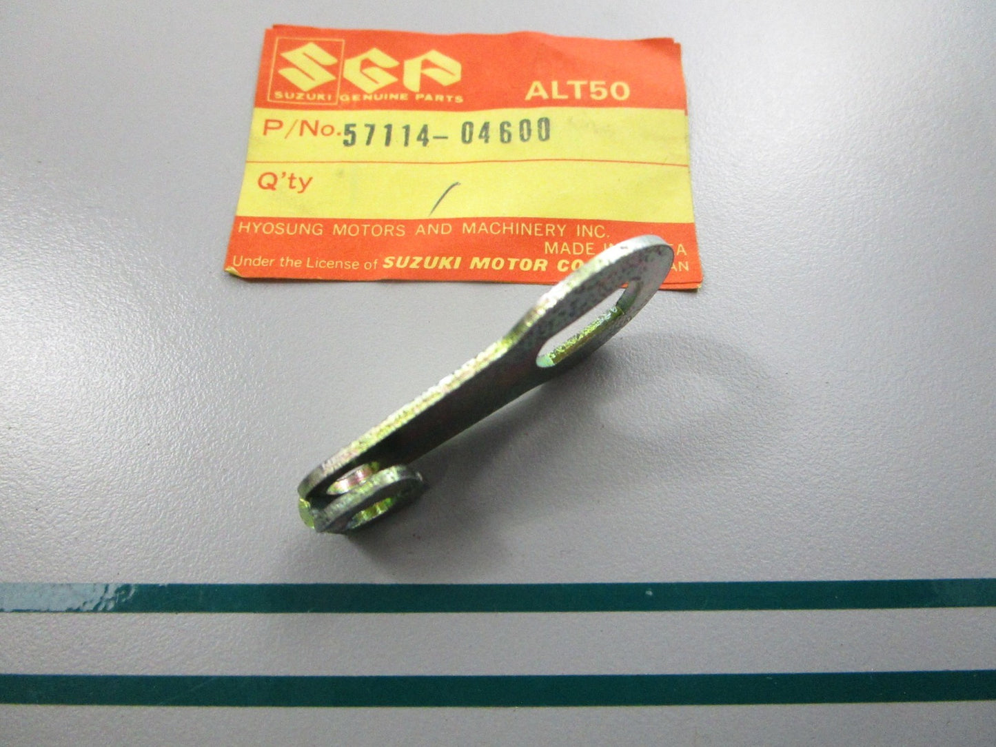 NEW OEM 57114-04600 Suzuki Throttle Lever Arm 0810