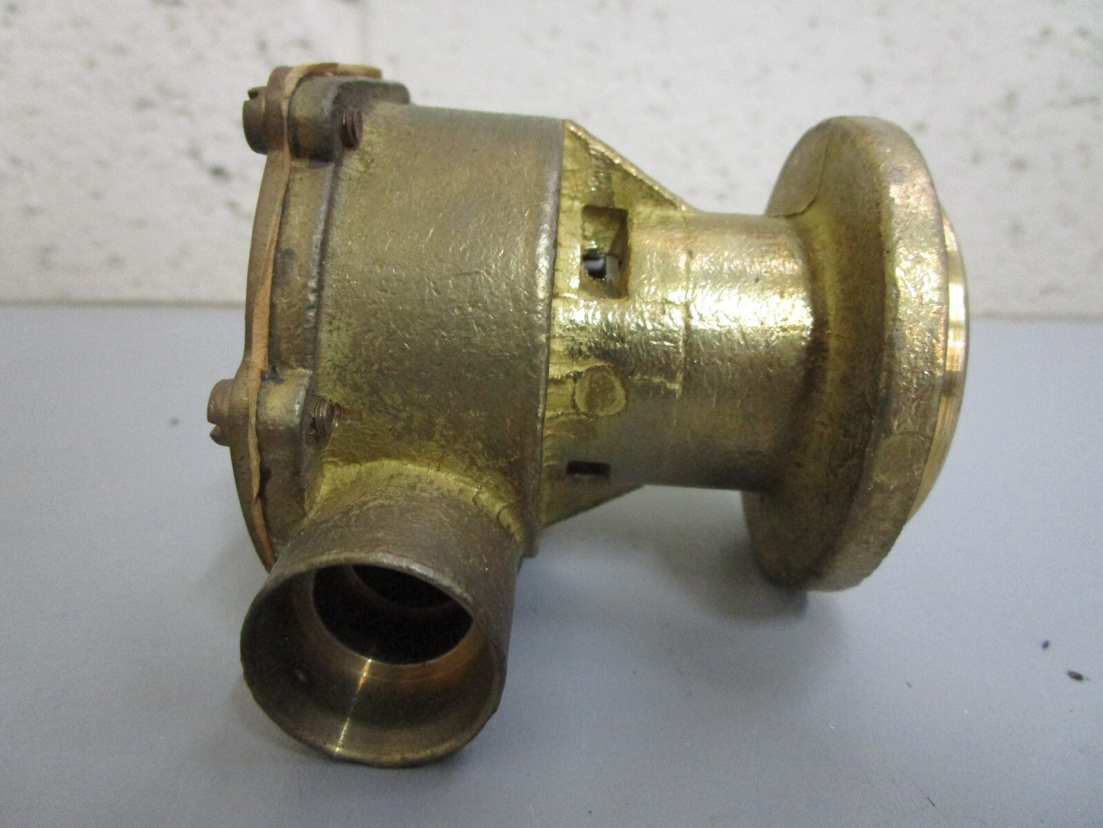 *NEW OEM* 0820 Volvo Penta Cooling Water Pump 829895