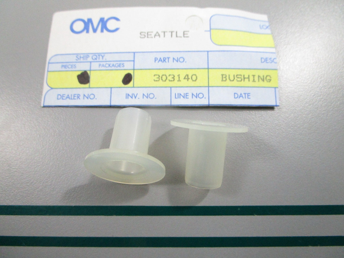 NEW OEM (LOT OF 2) 303140 0303140 OMC Johnson Evinrude Bushing 0810
